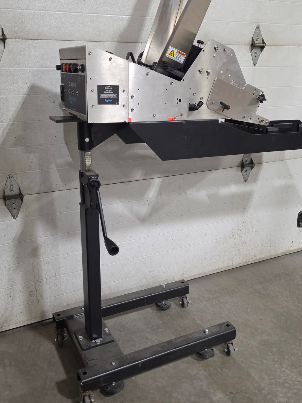 Streamfeeder C-1250 Industrial Friction Feeder Machine 115VAC + OEM Rolling Stand