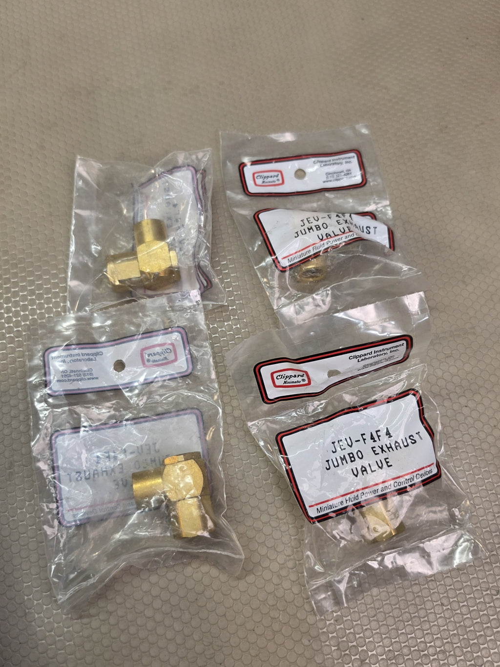 Clippard JEV-F4F4 Jumbo Quick Exhaust Valve 1/4 NPT Brass Pneumatic *Lot of 4*