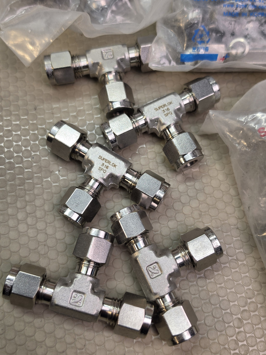 Superlok SUT-4-S316 1/4" SS Tube Union Tee 316 Compression Fittings *Lot of 20*