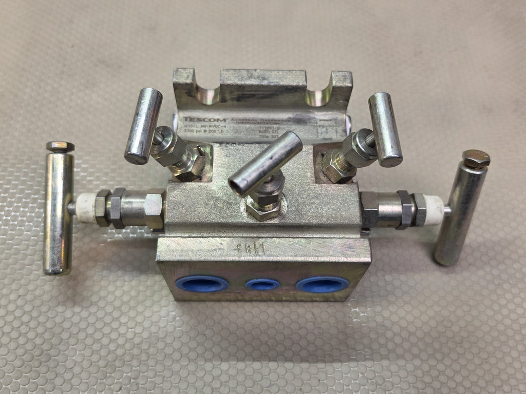 TESCOM Anderson Greenwood M6TWVDC-4 5-Valve Manifold Carbon Steel 3000 PSI