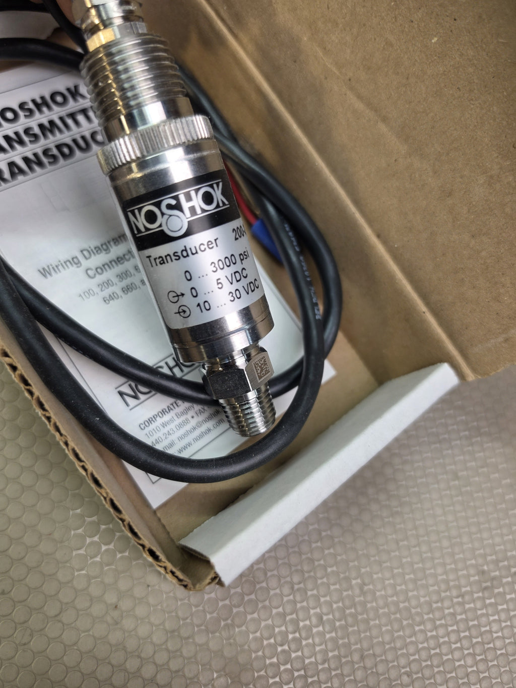 NOSHOK 200-3000-1-2-2-6 Pressure Transducer 0-3000 PSI 0-5VDC
