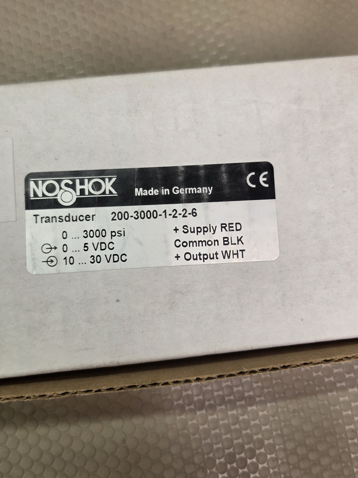 NOSHOK 200-3000-1-2-2-6 Pressure Transducer 0-3000 PSI 0-5VDC