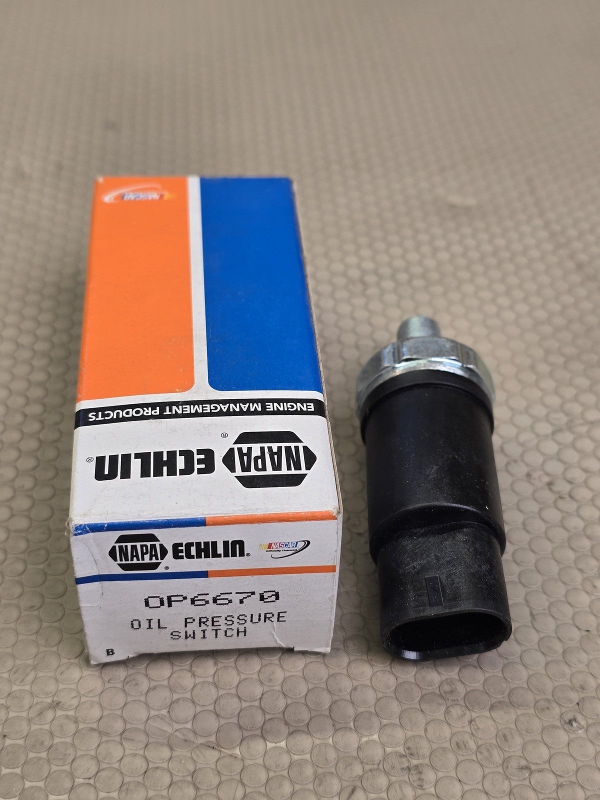 NAPA ECHLIN OP6678 Oil Pressure Switch Engine Management Sensor New