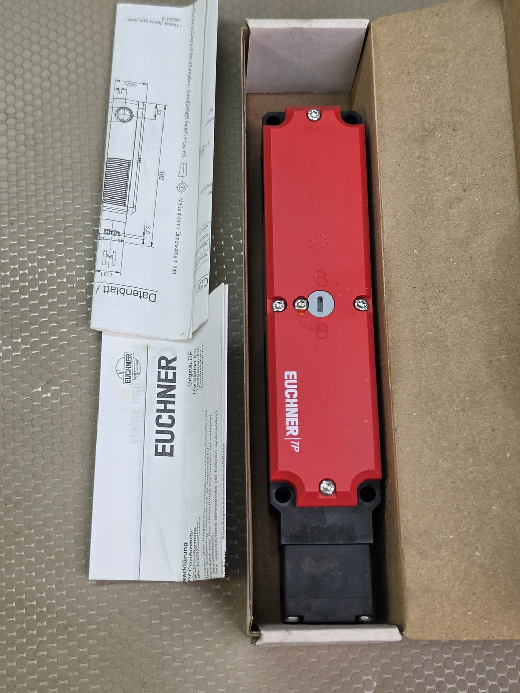 EUCHNER TP4-4141A024MC2074 Safety Switch Magnetic Coded