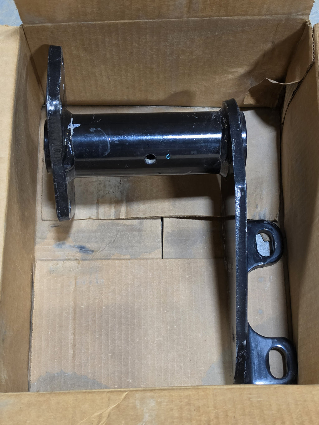 Meritor B83-3299D3046 Air Brake Chamber Camshaft Bracket Heavy Duty Truck