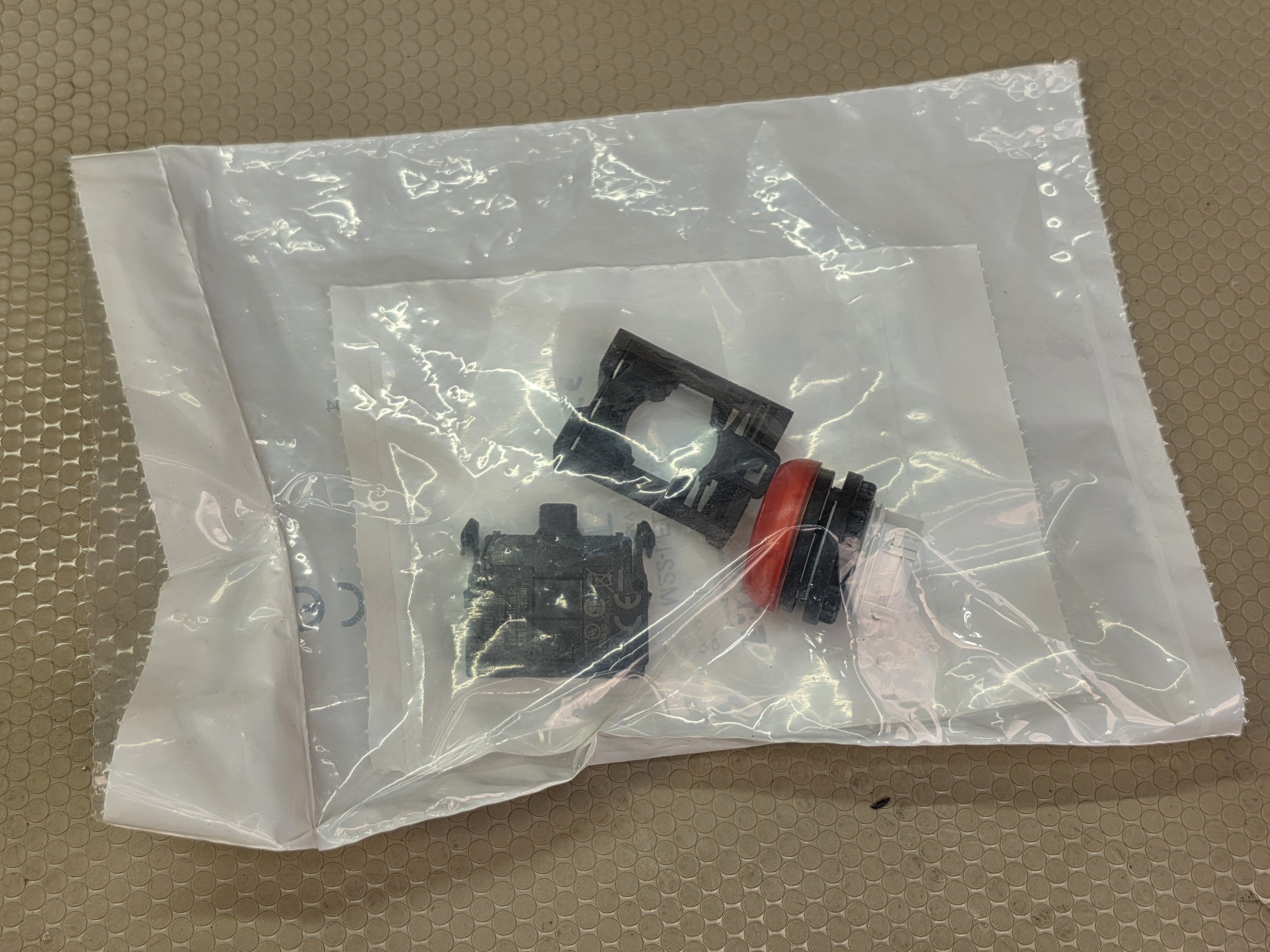 EATON M22-L-R-230R Indicating Light Flush Red 85-264 VAC