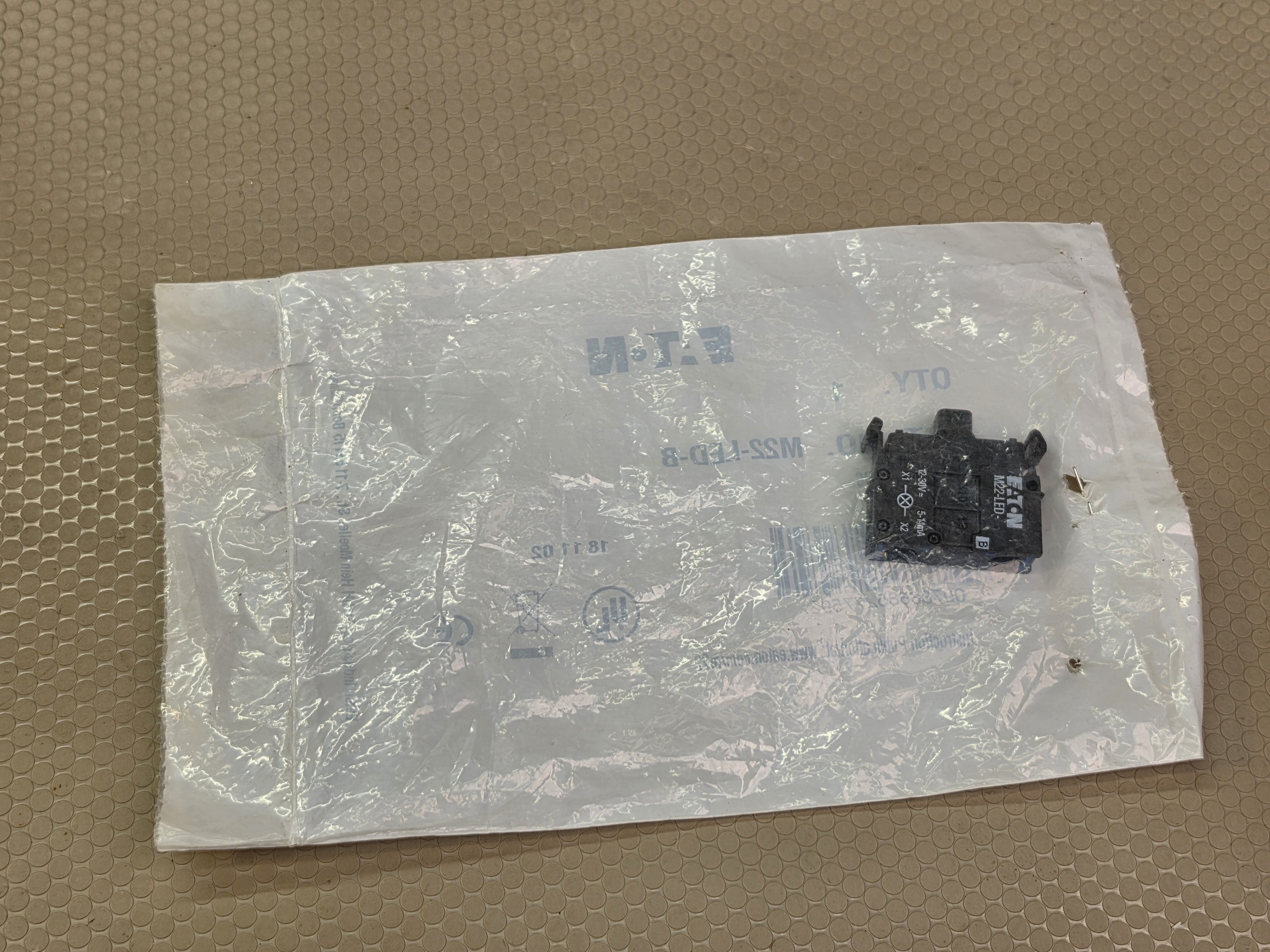 EATON M22-LED-B Light Unit 12-30VAC/DC New