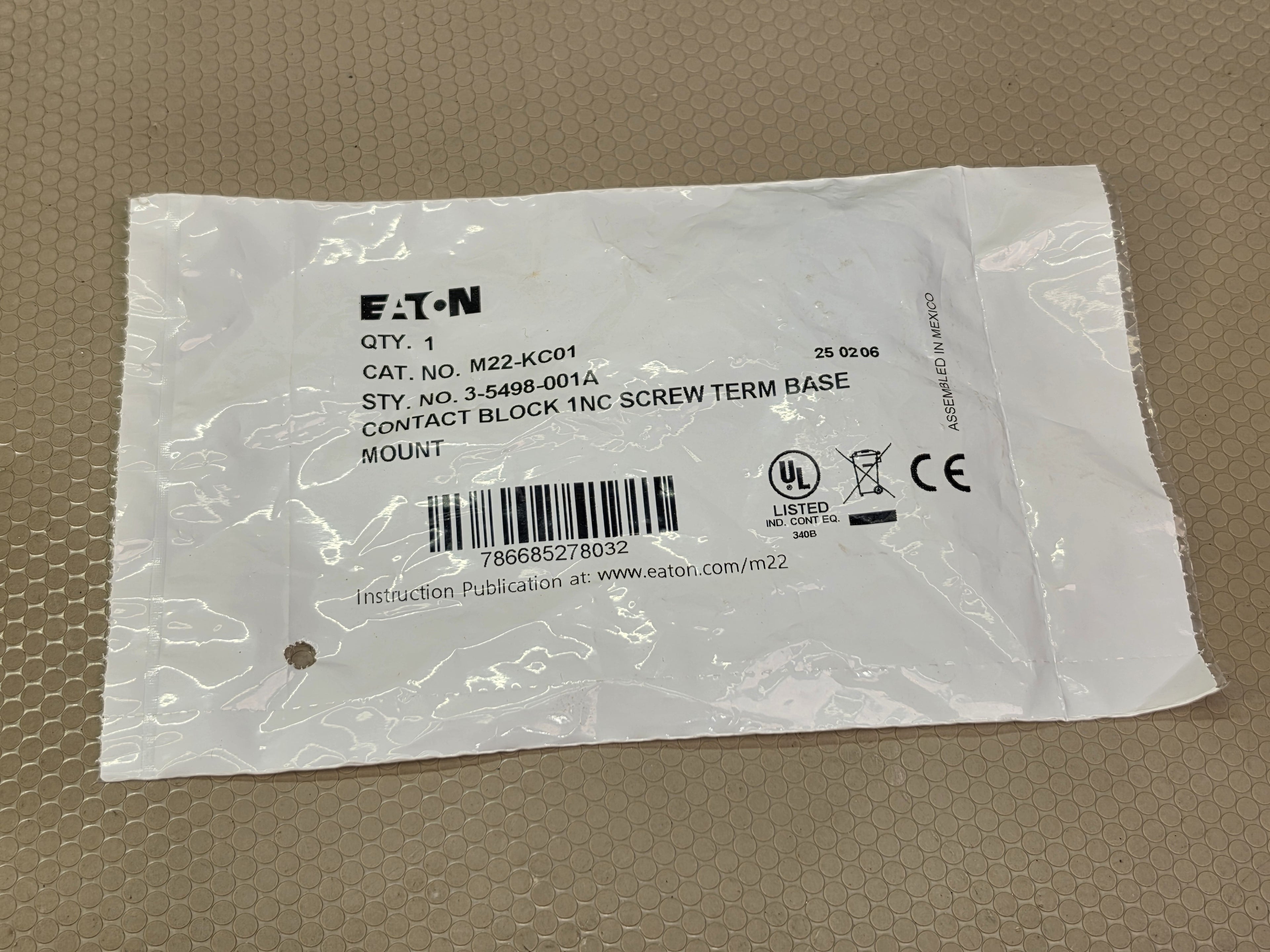 EATON M22-KC01 Contact Block 1NC Screw Term Base Mount