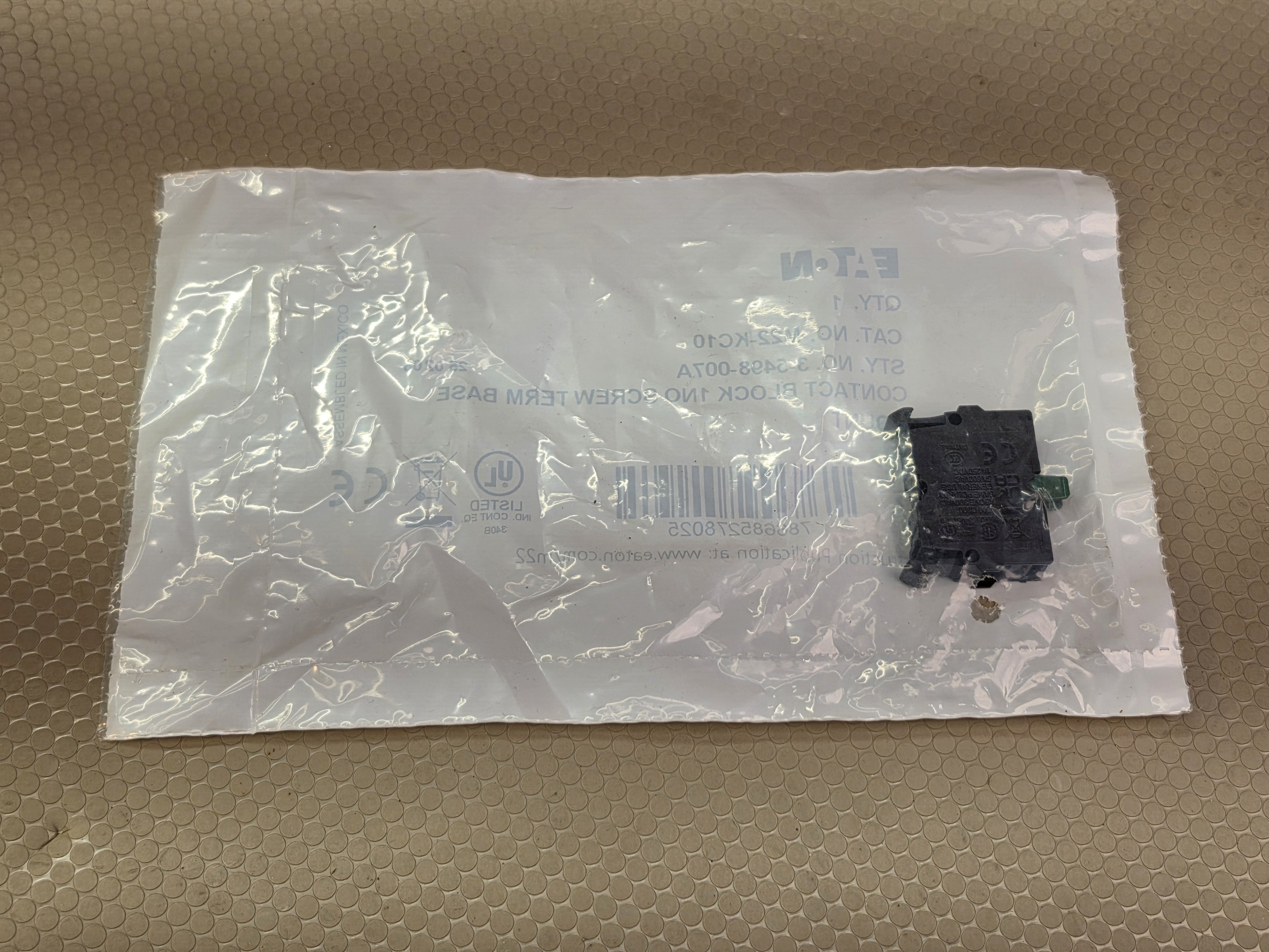 EATON M22-KC10 Contact Block 1NO Screw Term Base Mount New