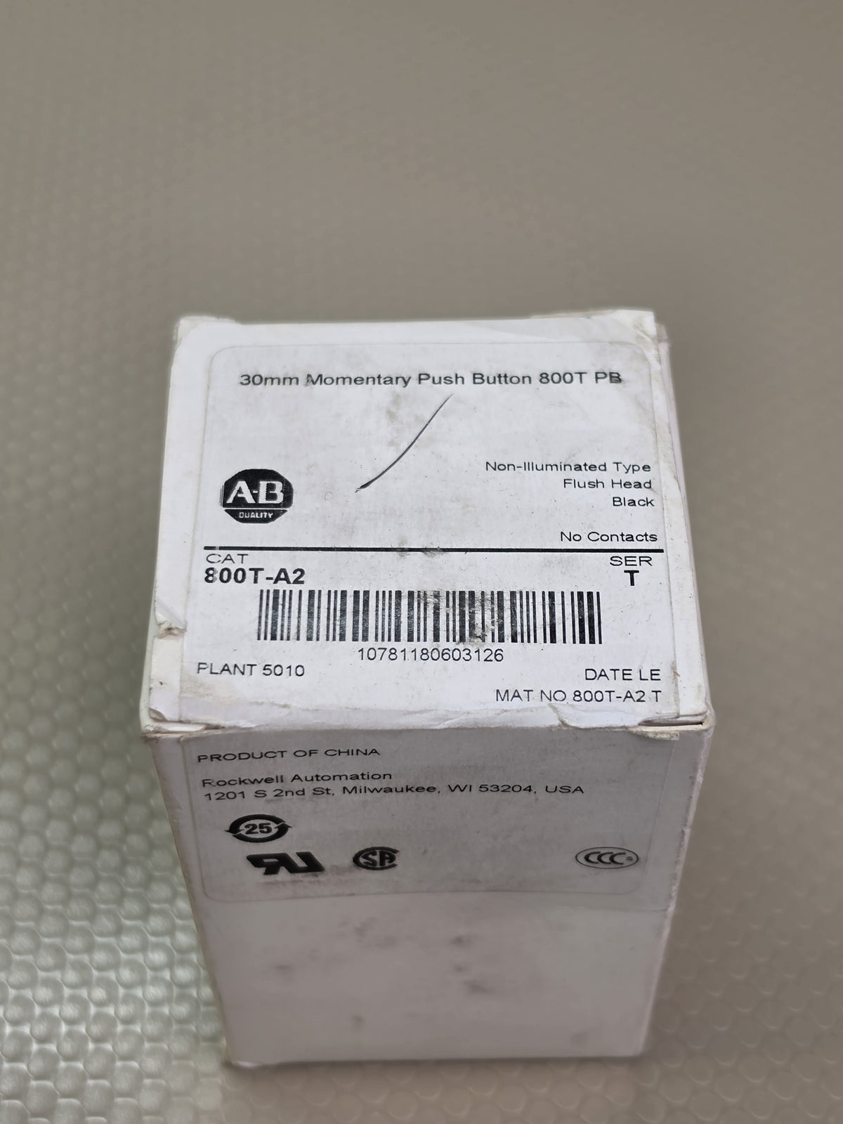 Allen-Bradley 800T-A2 Ser T 30mm Black Flush Push Button  - NEW