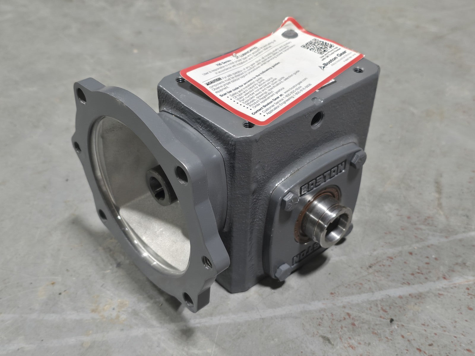 Boston Gear HF718-30-B5-H-P16 Worm Gear Speed Reducer 30:1 Ratio 0.65HP 56C NEW