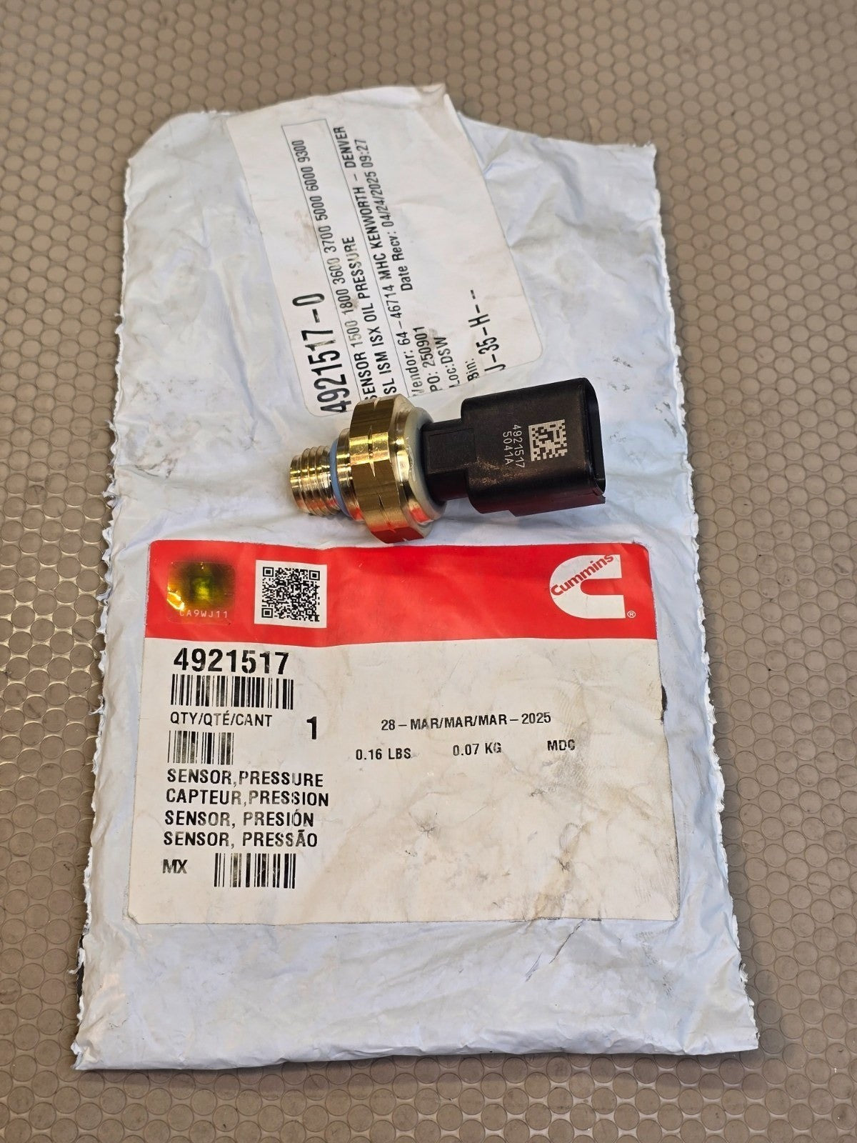 Genuine OEM Cummins 4921517 Oil Pressure Sensor ISM ISX ISB X15 Engines OEM New