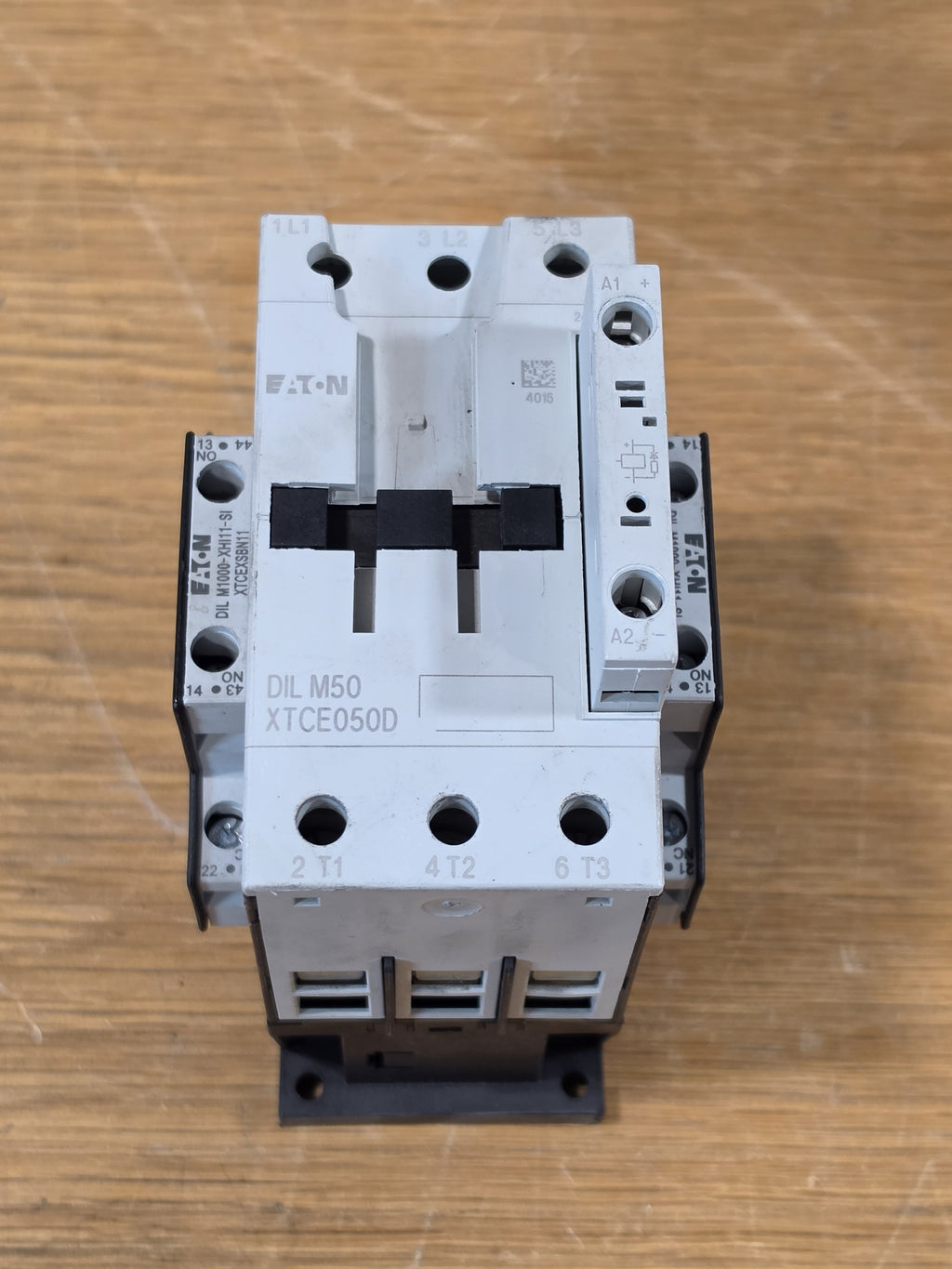 EATON XTCE050D DIL M50 Contactor 24-27VDC Coil 80A 75HP