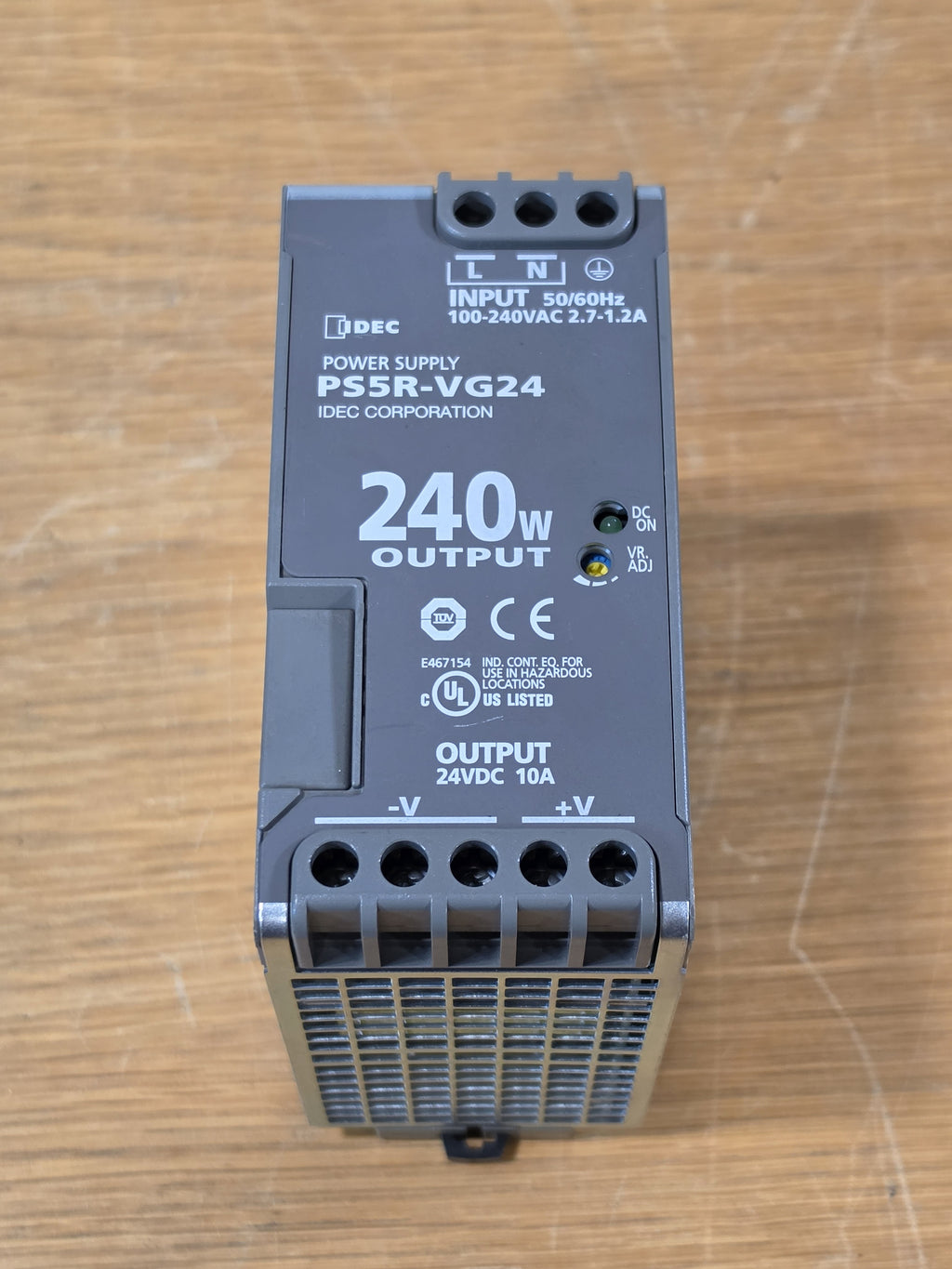IDEC PS5R-VG24 Power Supply 240W 24VDC 10A Output 100-240VAC Input