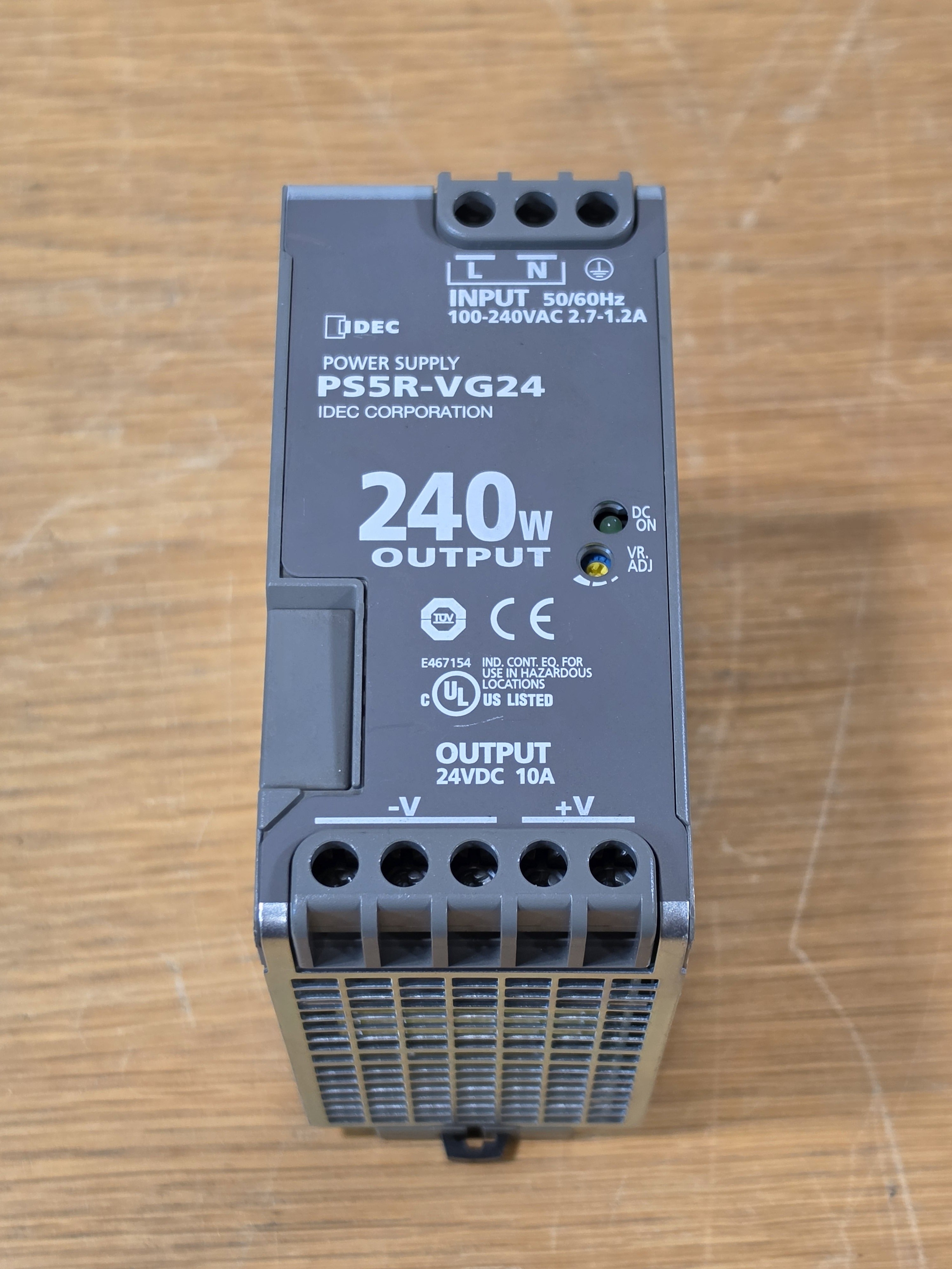 IDEC PS5R-VG24 Power Supply 240W 24VDC 10A Output 100-240VAC Input