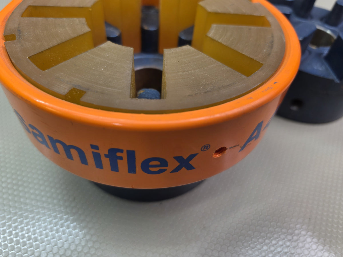 SAMIFLEX A4, 2-3/8" X 2-1/2" WITH 5/8" KEY WAY FLEX COUPLING