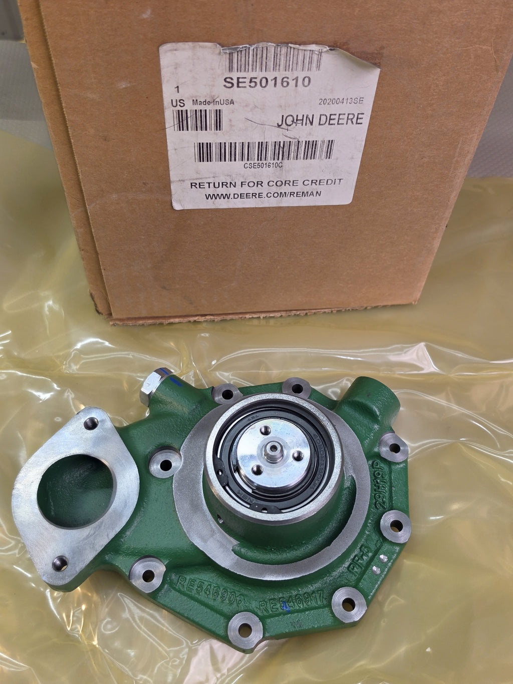JOHN DEERE SE501610 Reman Water Pump RE546917 RE532562