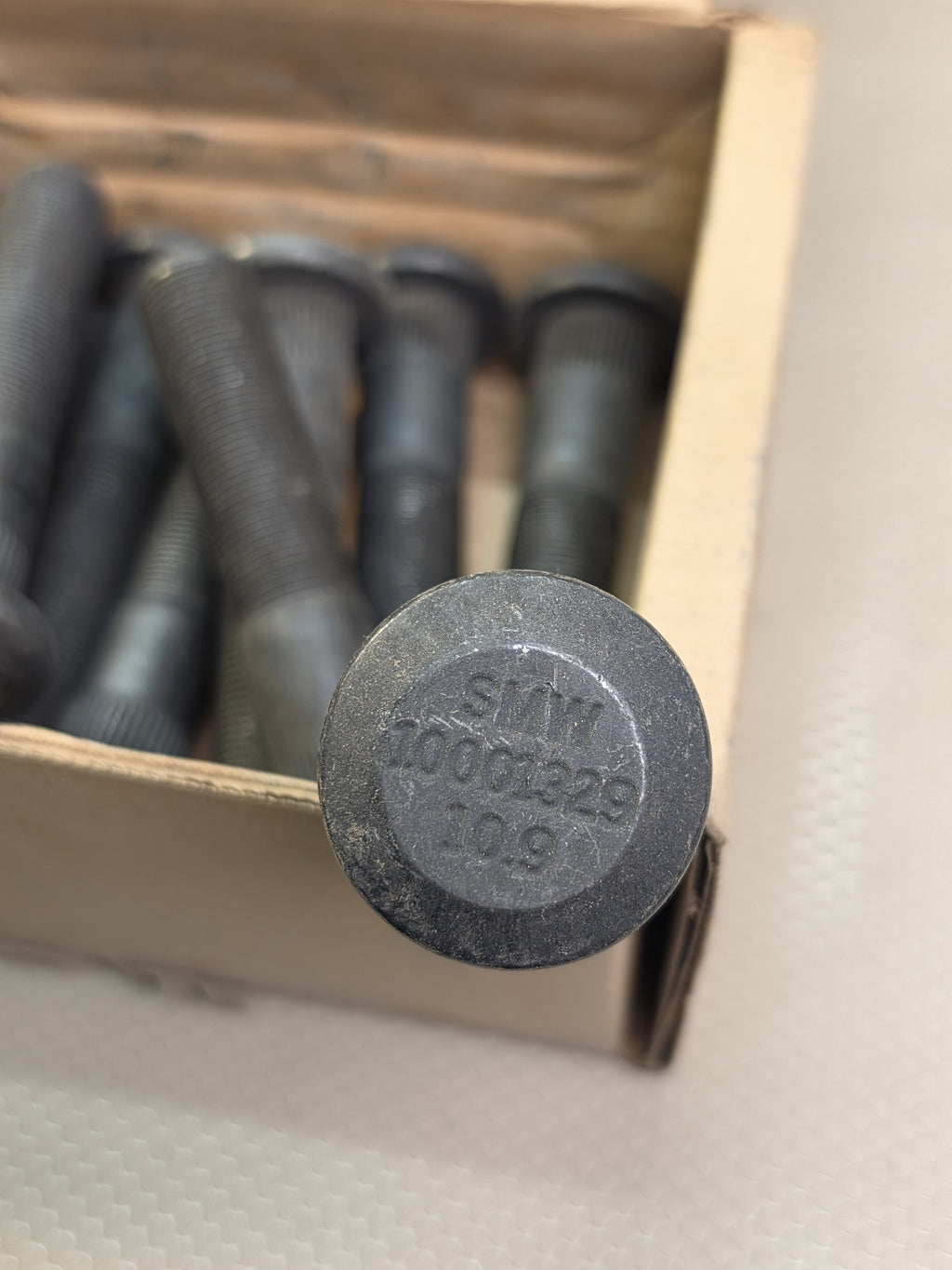 ConMet CM 10001329 Wheel Stud M22x1.5mm 4.28" Grade 10.9 New 10 Pcs Heavy Duty T