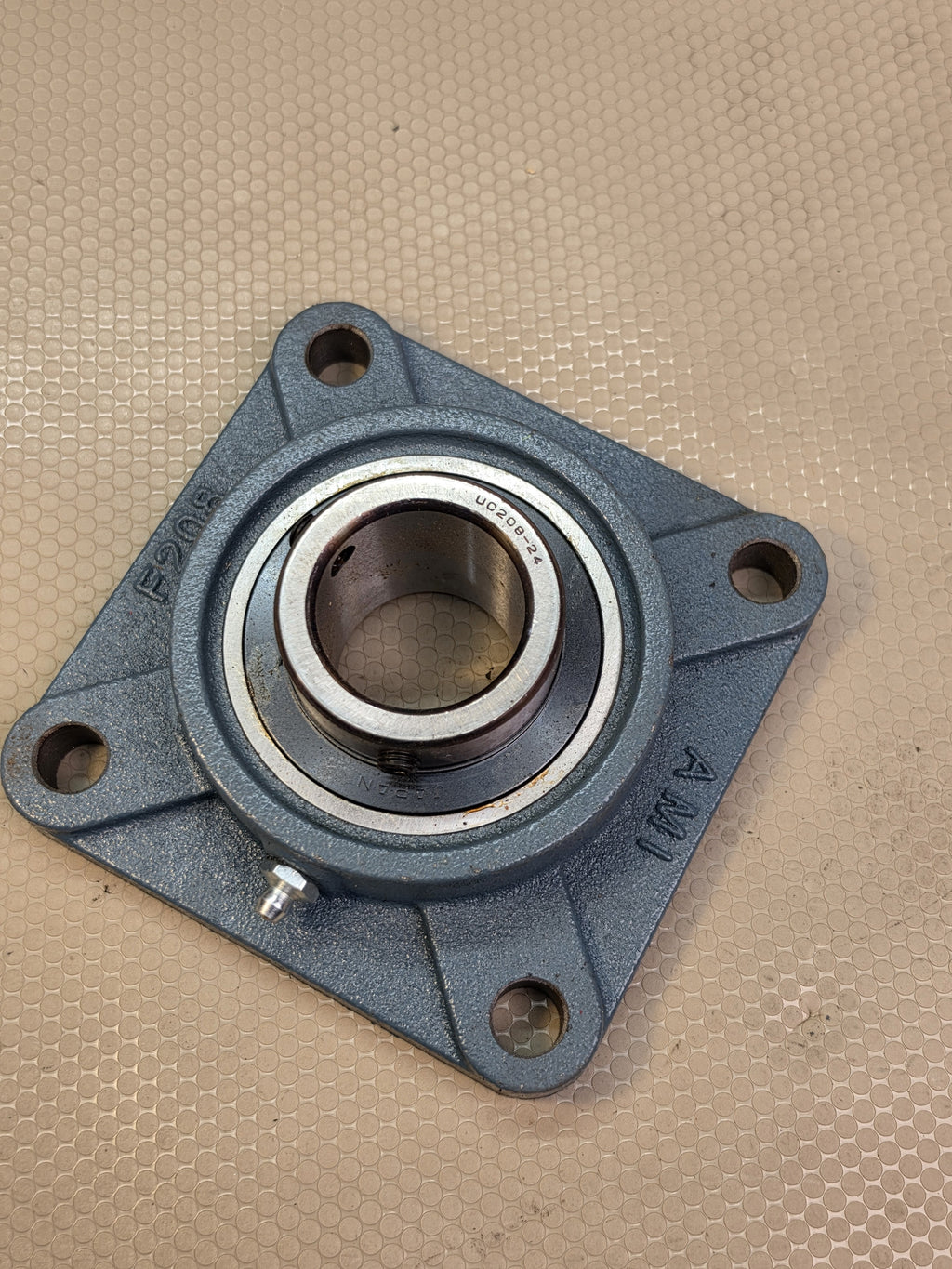 AMI UCF208-24 4-Bolt Flange Bearing Unit 1-1/2" Bore