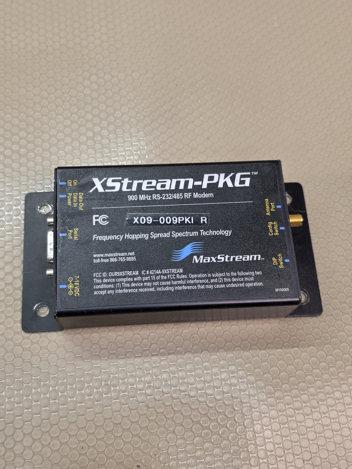 MaxStream XStream-PKG X09-009PKI-R 900MHz RS-232/485 Wireless RF Modem