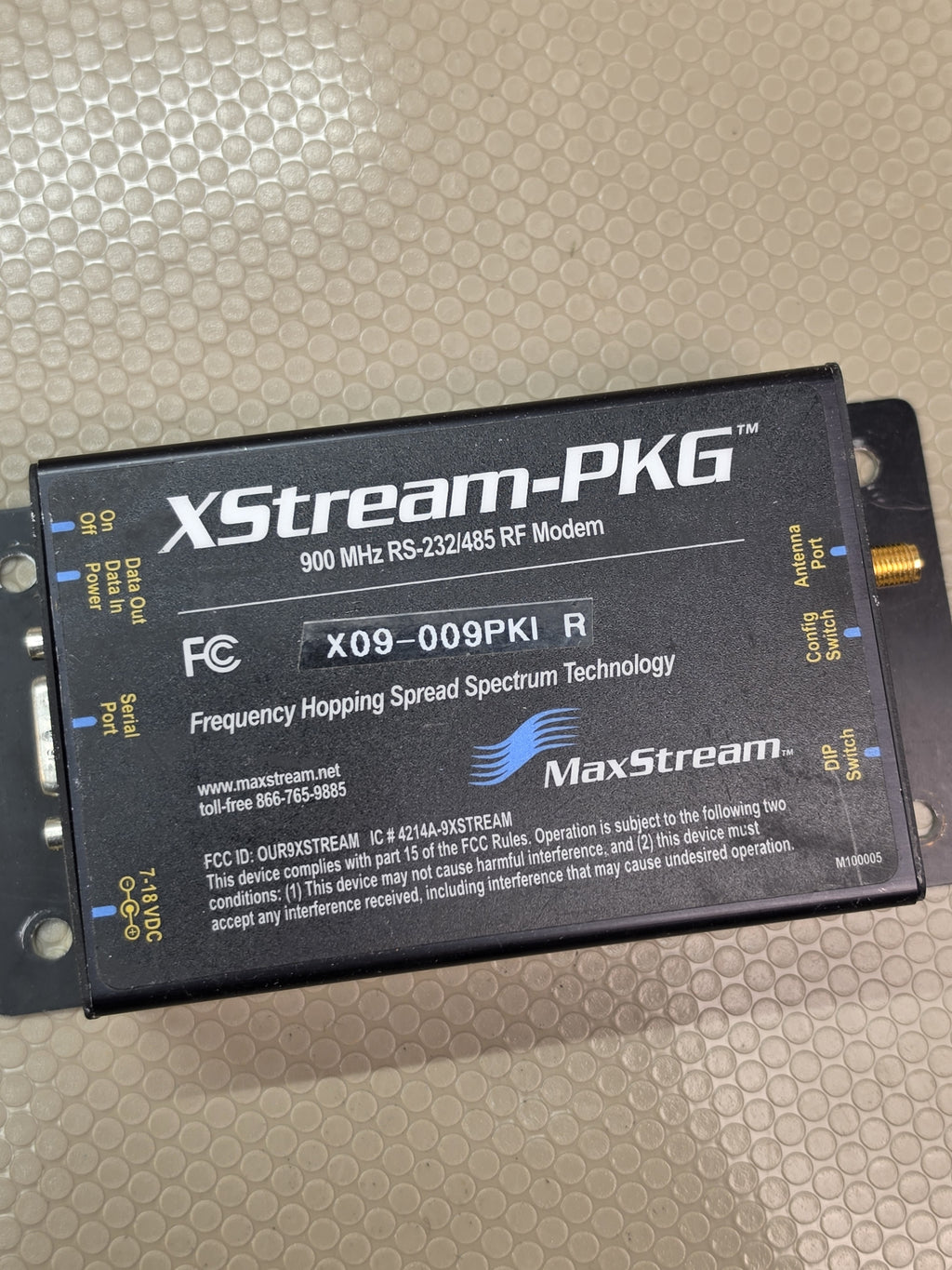 MaxStream XStream-PKG X09-009PKI-R 900MHz RS-232/485 Wireless RF Modem