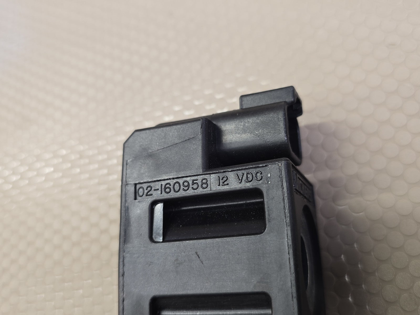 Vickers 02-160958 Hydraulic Solenoid Coil 12V DC