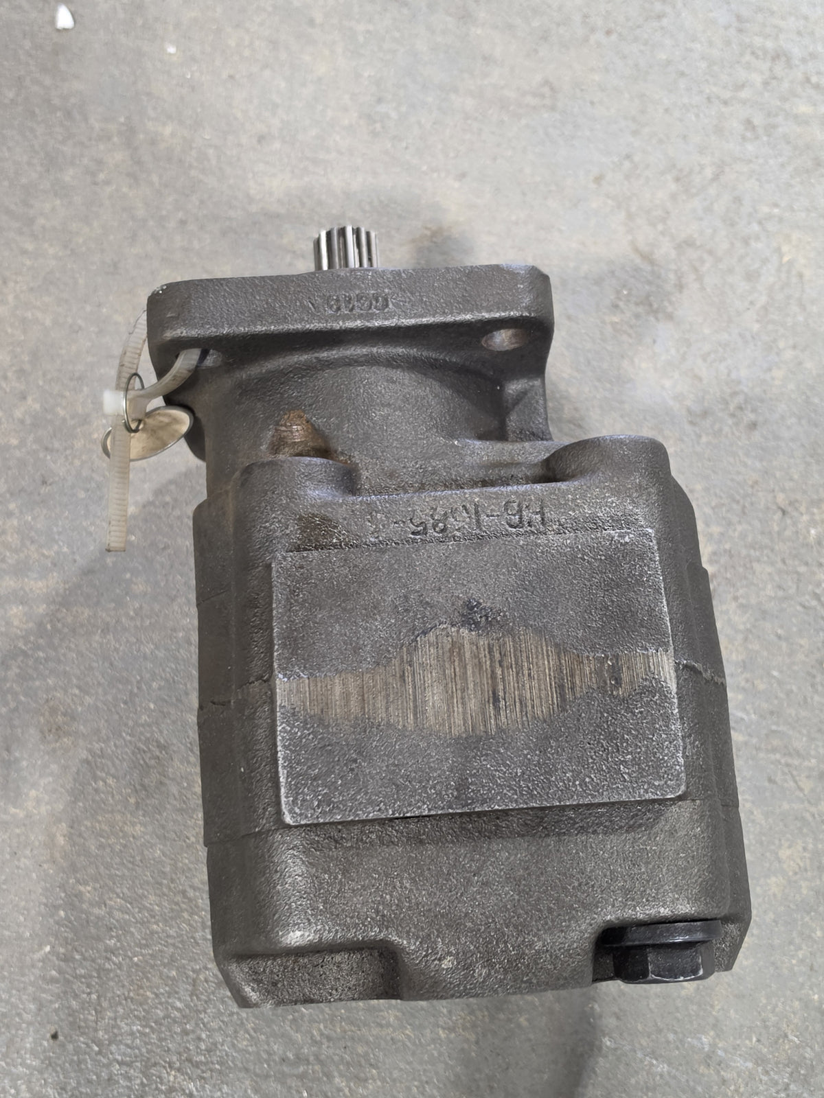 Parker Commercial Intertech P50A342SPAB20-25 Hydraulic Gear Pump 13T Spline