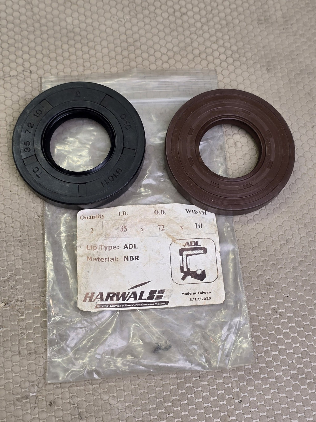 Harwal Lot of 2 Oil Seals 35x72x10 & 35x72x10/8 NBR ADL Lip Type