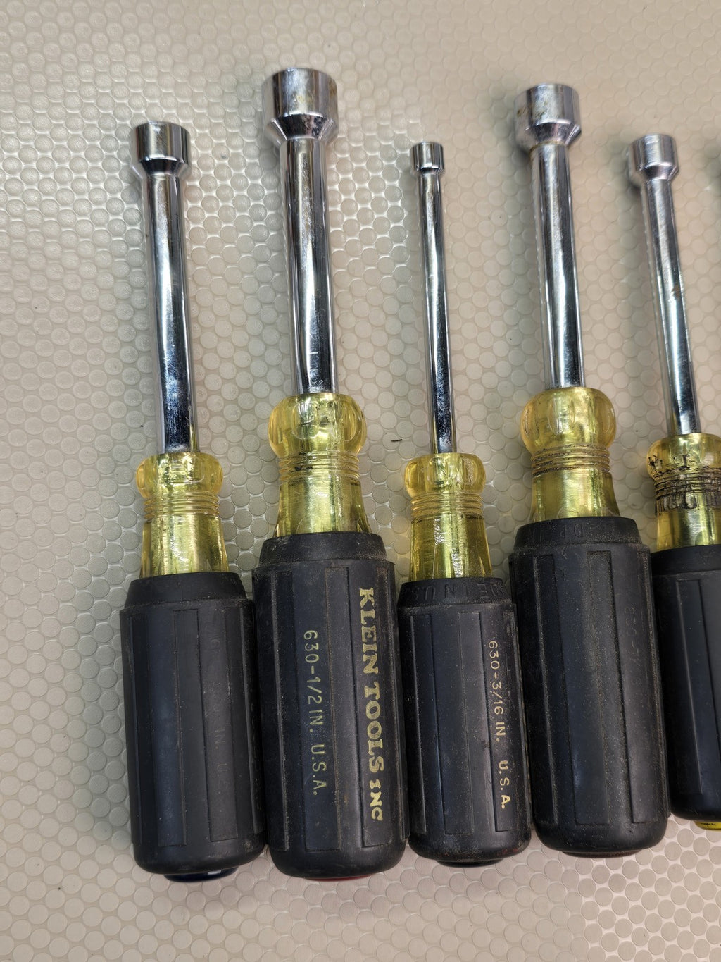 KLEIN TOOLS INC 630 Hollow-Shaft Nut Driver Set 6-Piece 1/2 3/16 11/32 In. Used