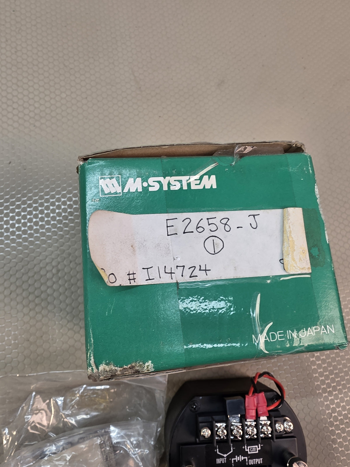 M-System E2658-J thermocouple temperature transmitter 2-wire mA - NEW