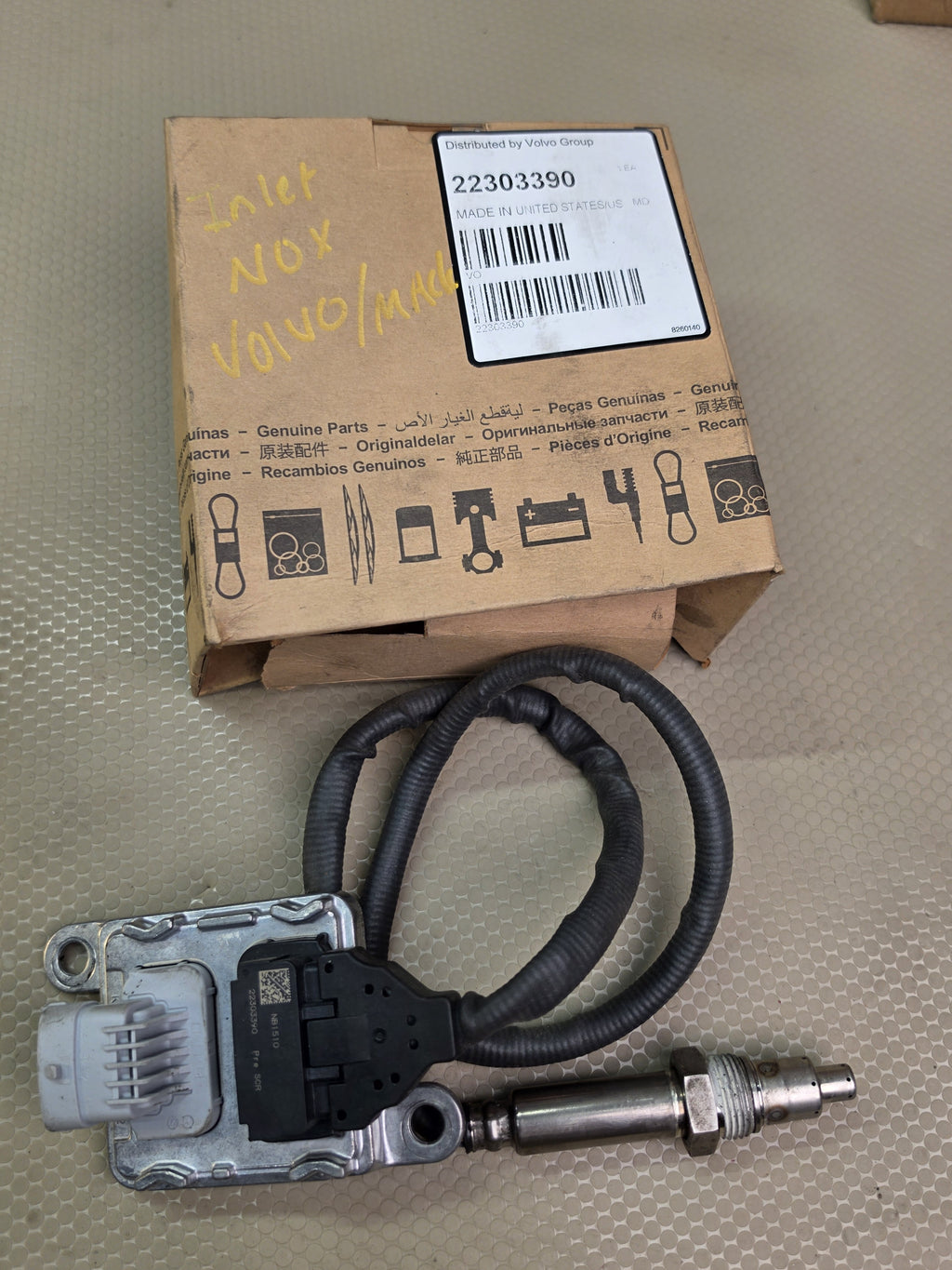 Volvo Mack OEM 22303390 Inlet NOx Sensor Pre SCR Continental 5WK97307
