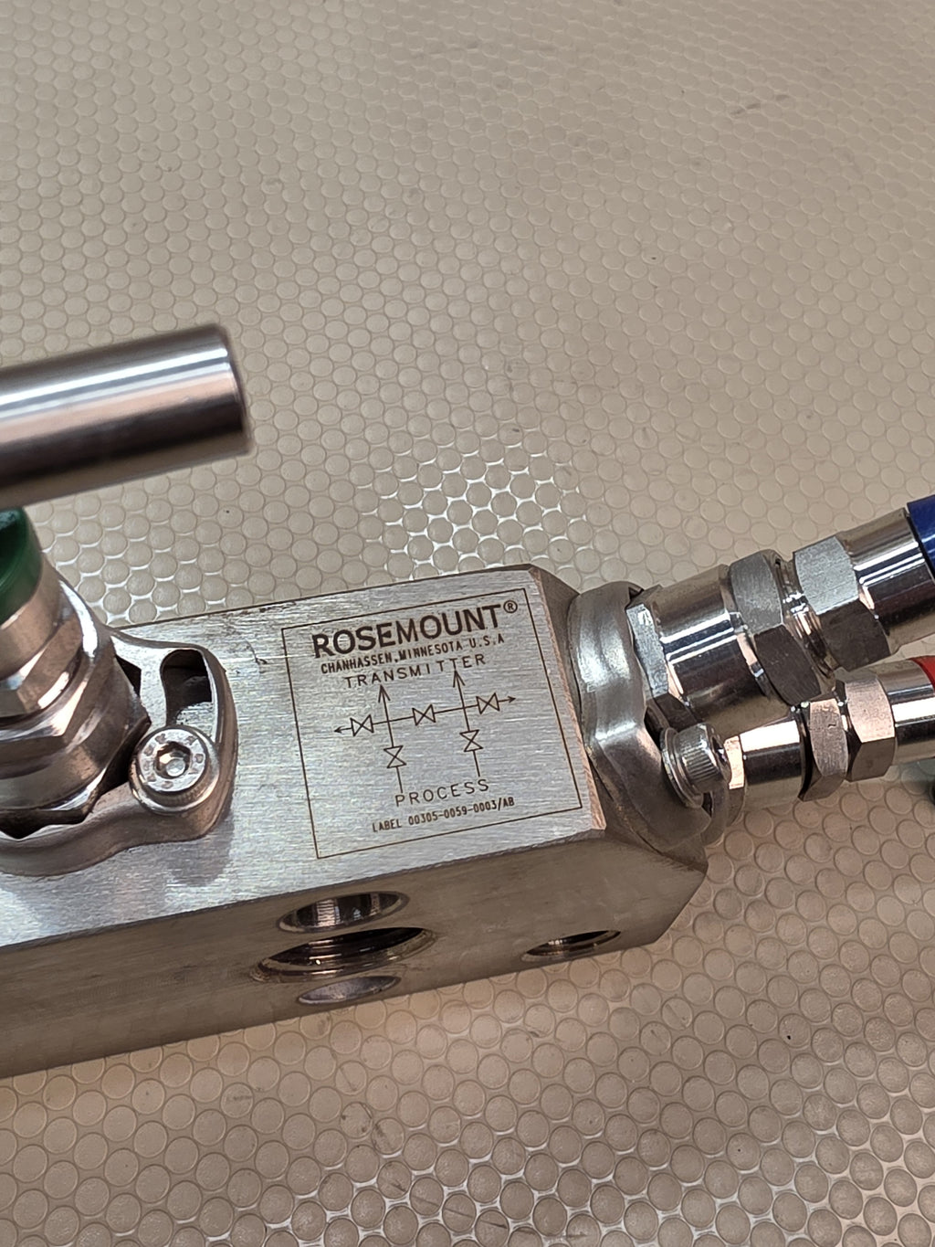 Rosemount 0305RC92B21 5-Valve Coplanar Manifold 316 SST NPT 6092 PSI - NEW
