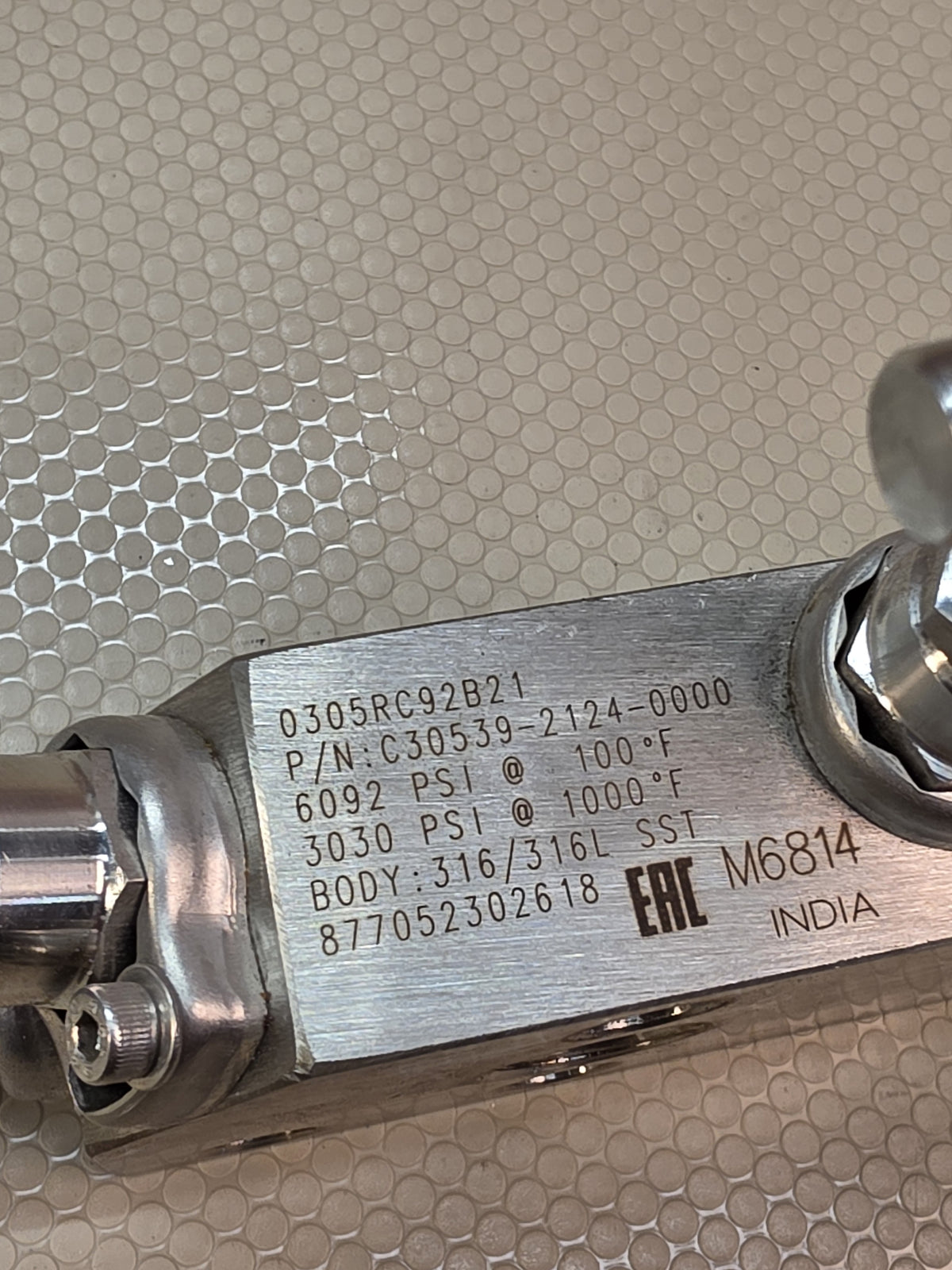 Rosemount 0305RC92B21 5-Valve Coplanar Manifold 316 SST NPT 6092 PSI - NEW
