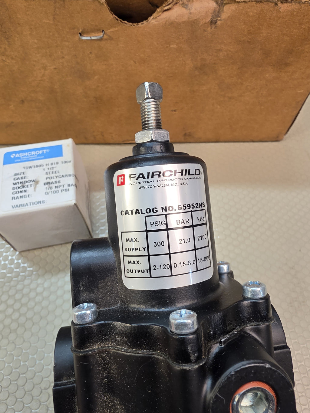 FAIRCHILD 65952NS Pneumatic Pressure Regulator 300 PSI Input 2-120 PSI - NEW
