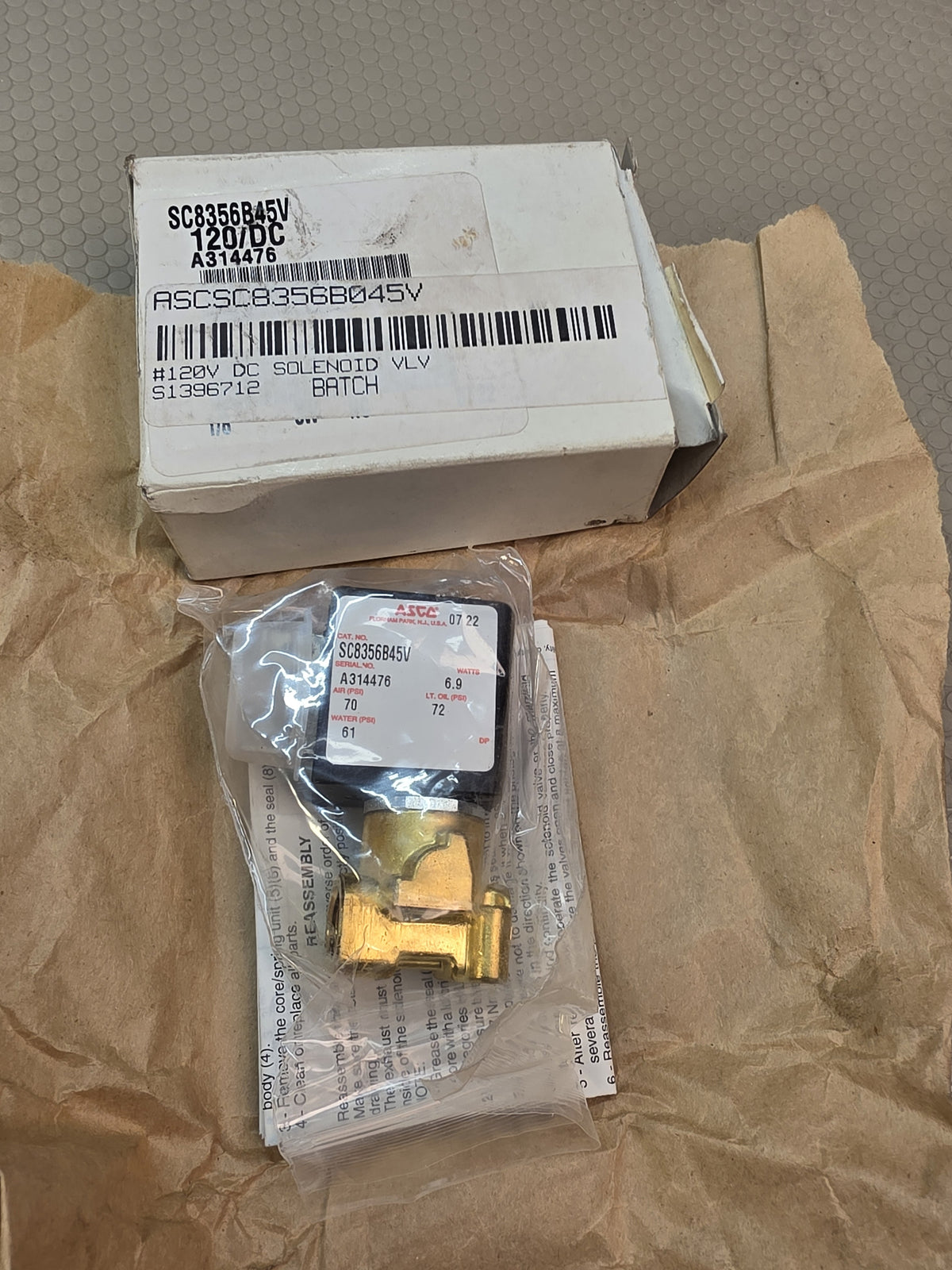 ASCO SC8356B045V 3-Way NC Solenoid Valve 1/8" NPT 120V DC Brass Subminiature NEW