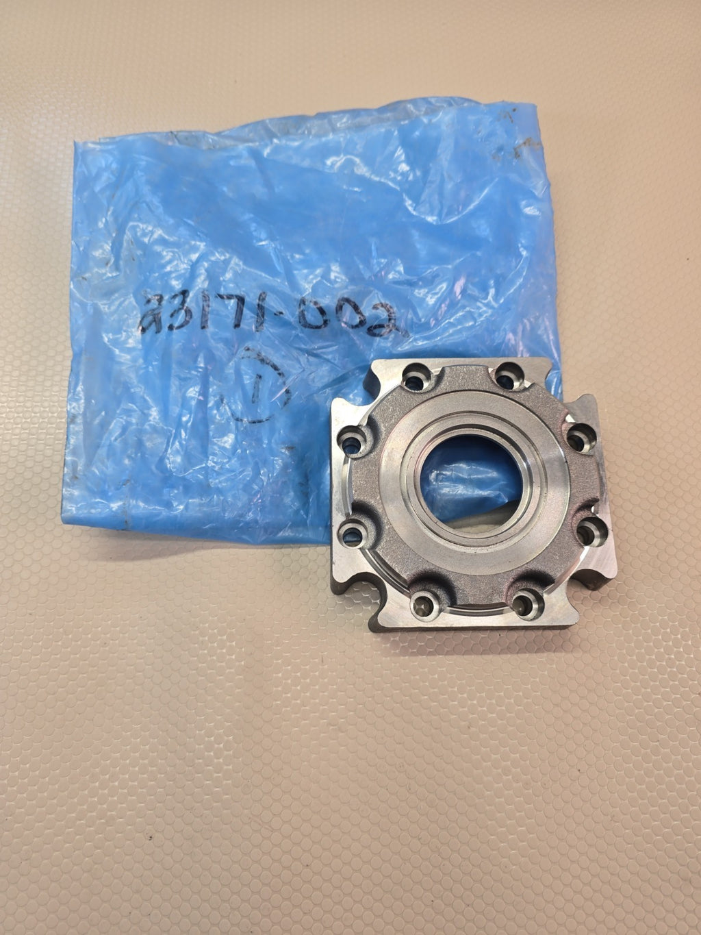 NEW CHAR-LYNN 4000 SERIES MOUNTING FLANGE SAE B / 23171-002
