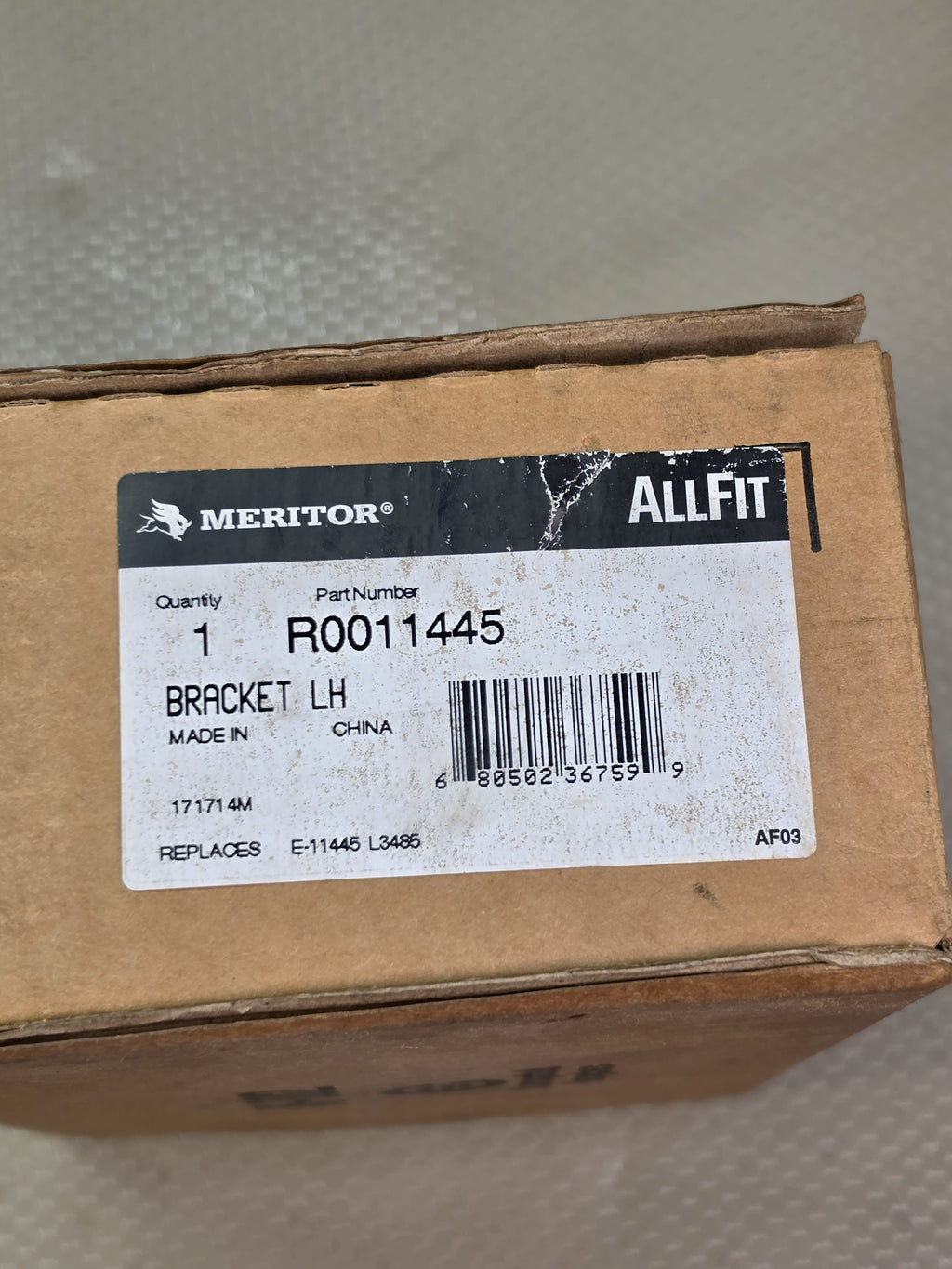 Meritor R0011445 Air Brake Camshaft Bracket LH Replaces E-11445 L3485 New