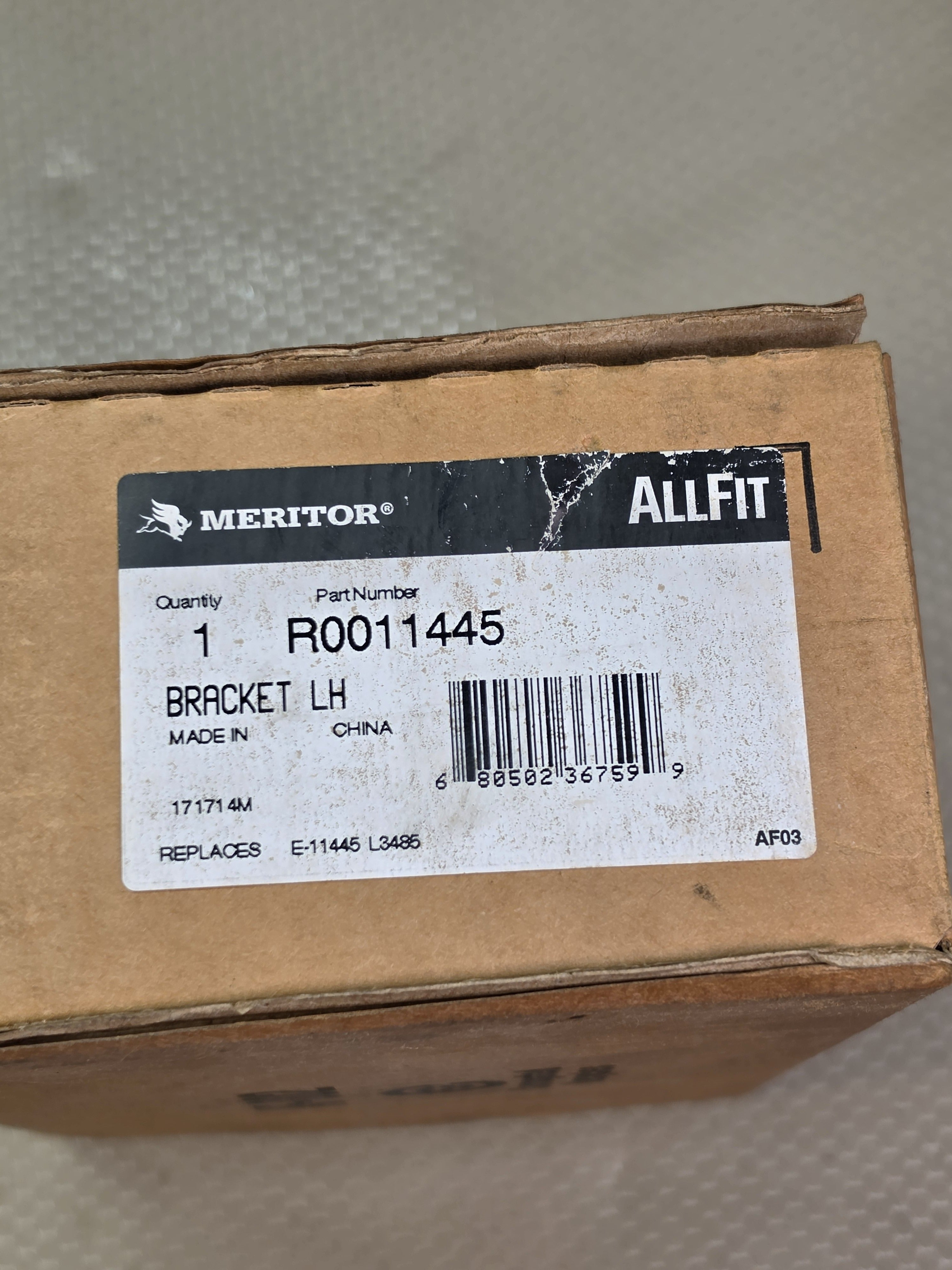 Meritor R0011445 Air Brake Camshaft Bracket LH Replaces E-11445 L3485 New