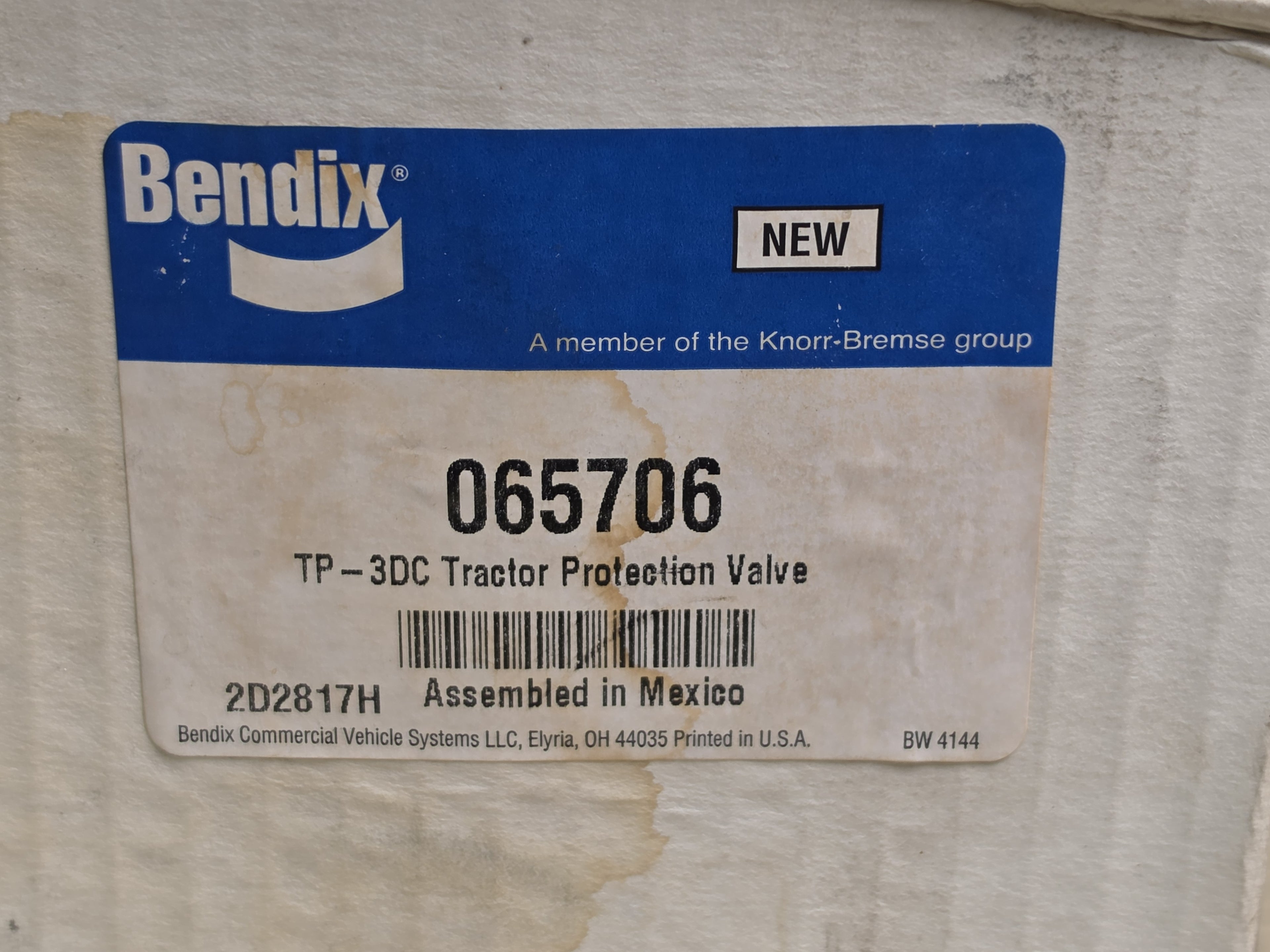 Bendix 065706 TP-3DC Tractor Protection Valve Air Brake Truck Semi NEW