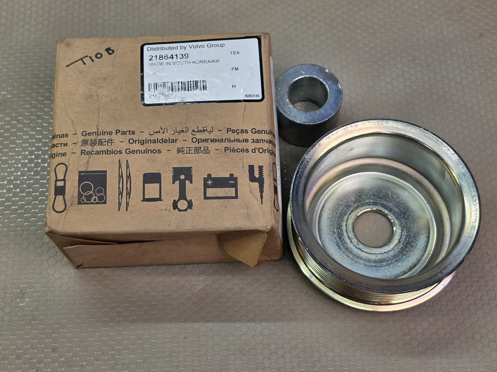 Volvo 21864139 Alternator Pulley w/ Bushing D13 MP8 Engines OEM New