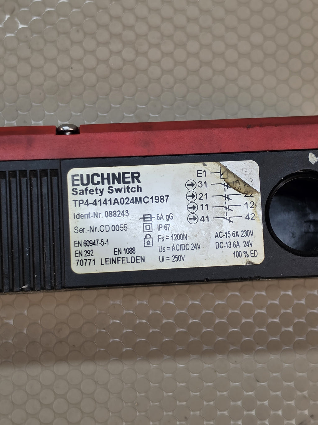 Euchner TP4-4141A024MC1987 Safety Interlock Switch 24V 088243 IP67 *TESTED*