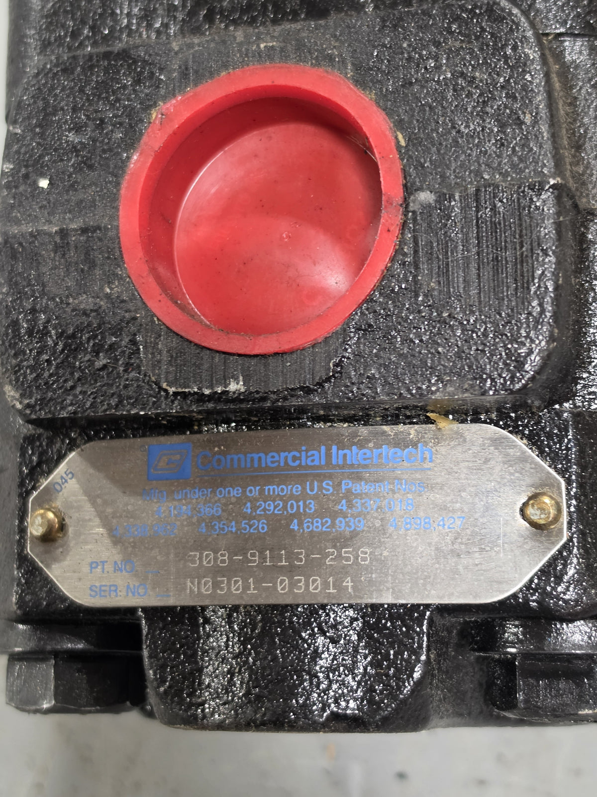 Parker Commercial Intertech 308-9113-258 Hydraulic Gear Pump 2.96 CI SAE B 13T