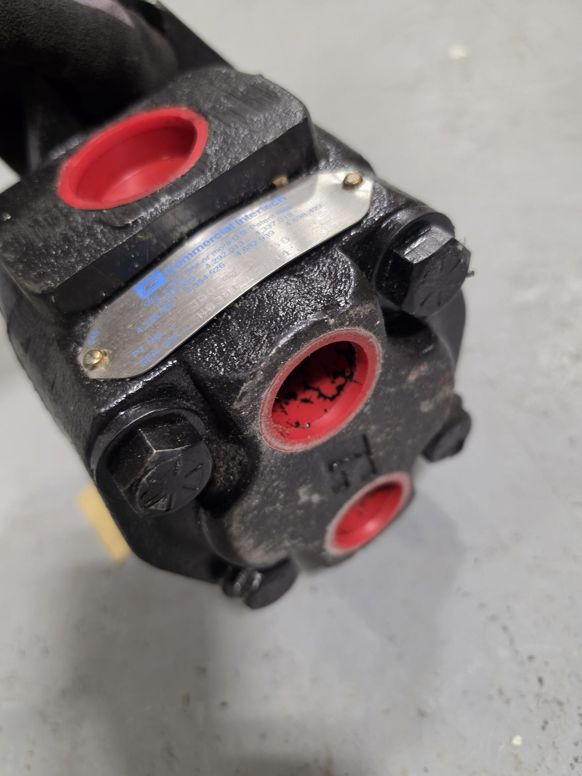 Parker Commercial Intertech 308-9113-258 Hydraulic Gear Pump 2.96 CI SAE B 13T