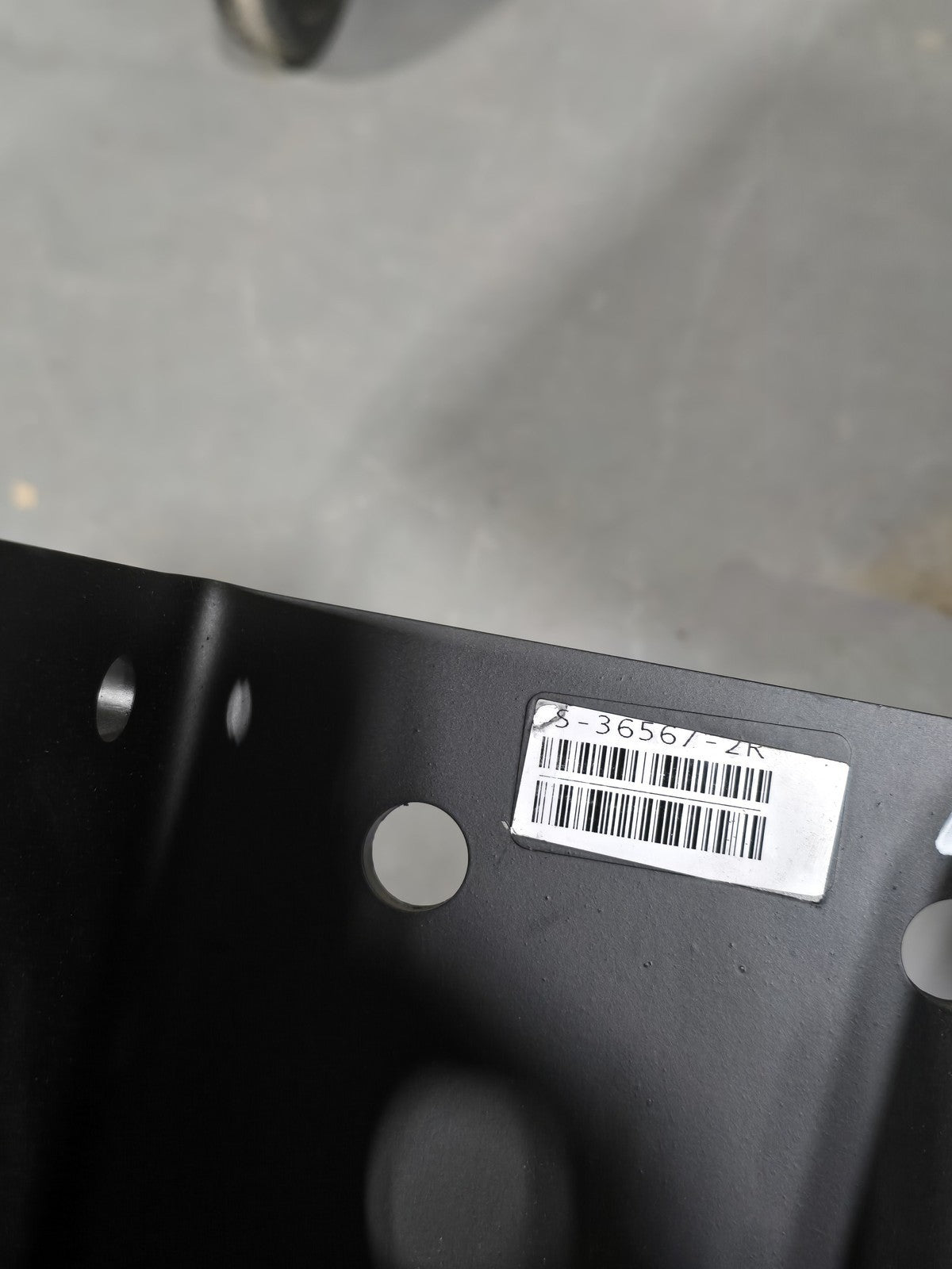 Hendrickson CS-36567-2R Suspension Frame Hanger Bracket Right Hand New