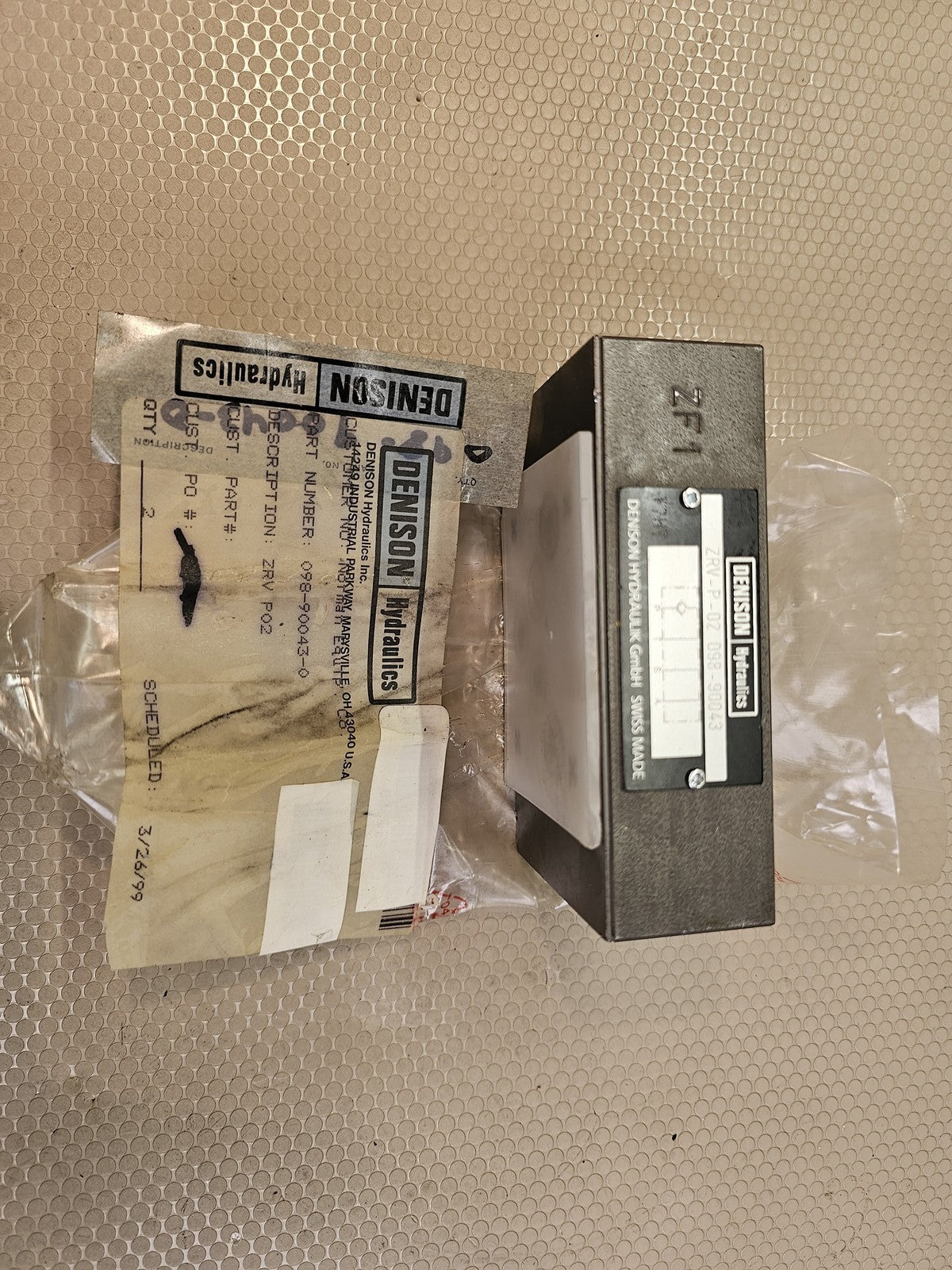 DENISON ZRV-P-02 098-90043-0 ZF1 Hydraulic Control Valve Swiss Made NOS