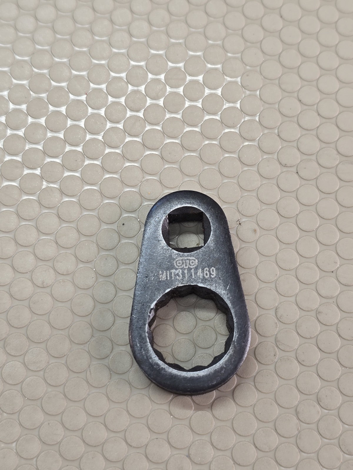 OTC MIT311469 Mitsubishi Camshaft Sprocket Holder Wrench Tool