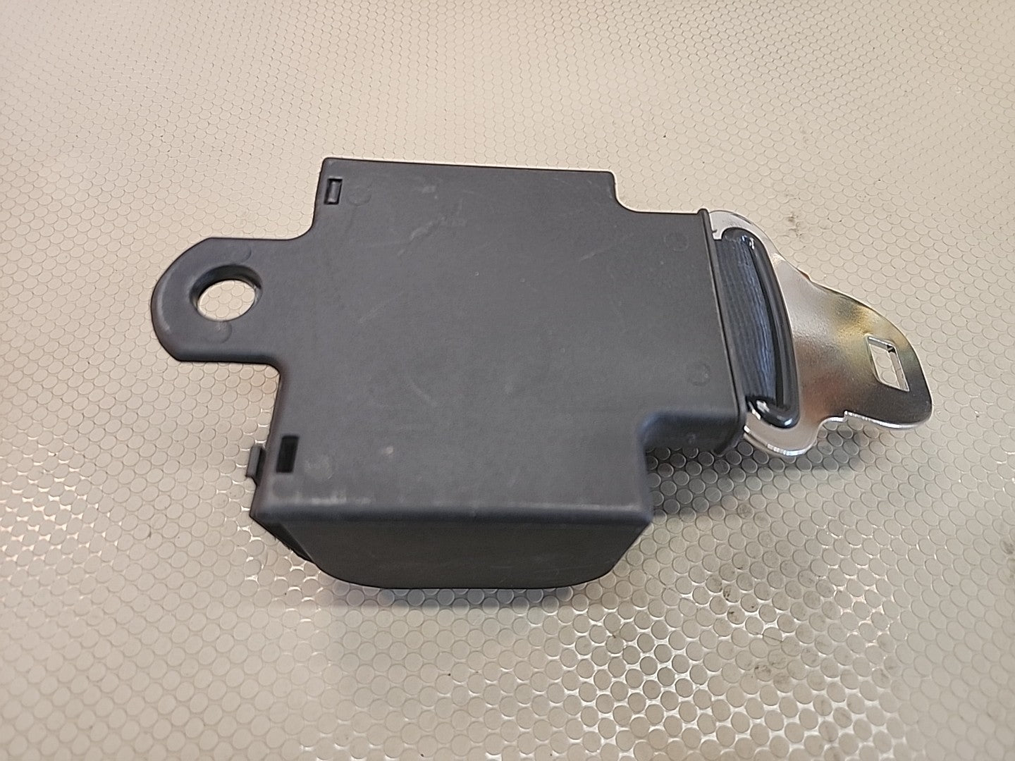 Kubota OEM Seat Belt Retractor E1025055F-94-1Darby USA Made FMVSS 209/302 Safety