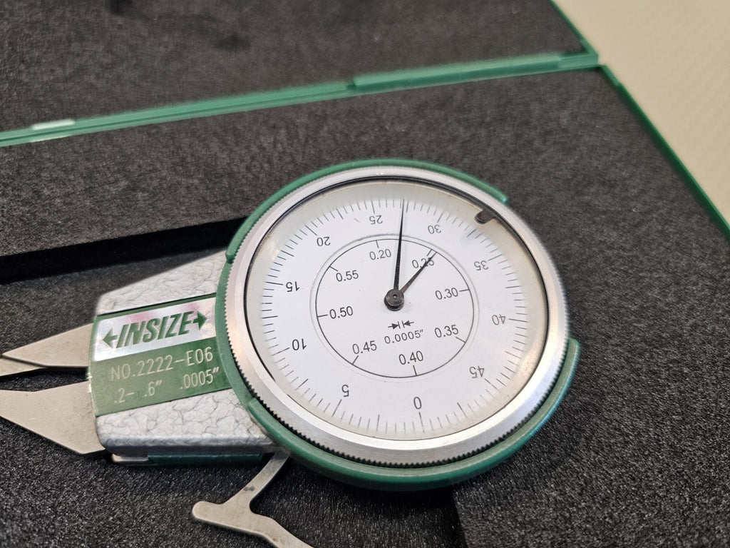 INSIZE 2222-E06 Internal Dial Caliper Gage 0.2-0.6" Graduation 0.0005" *MINTY*