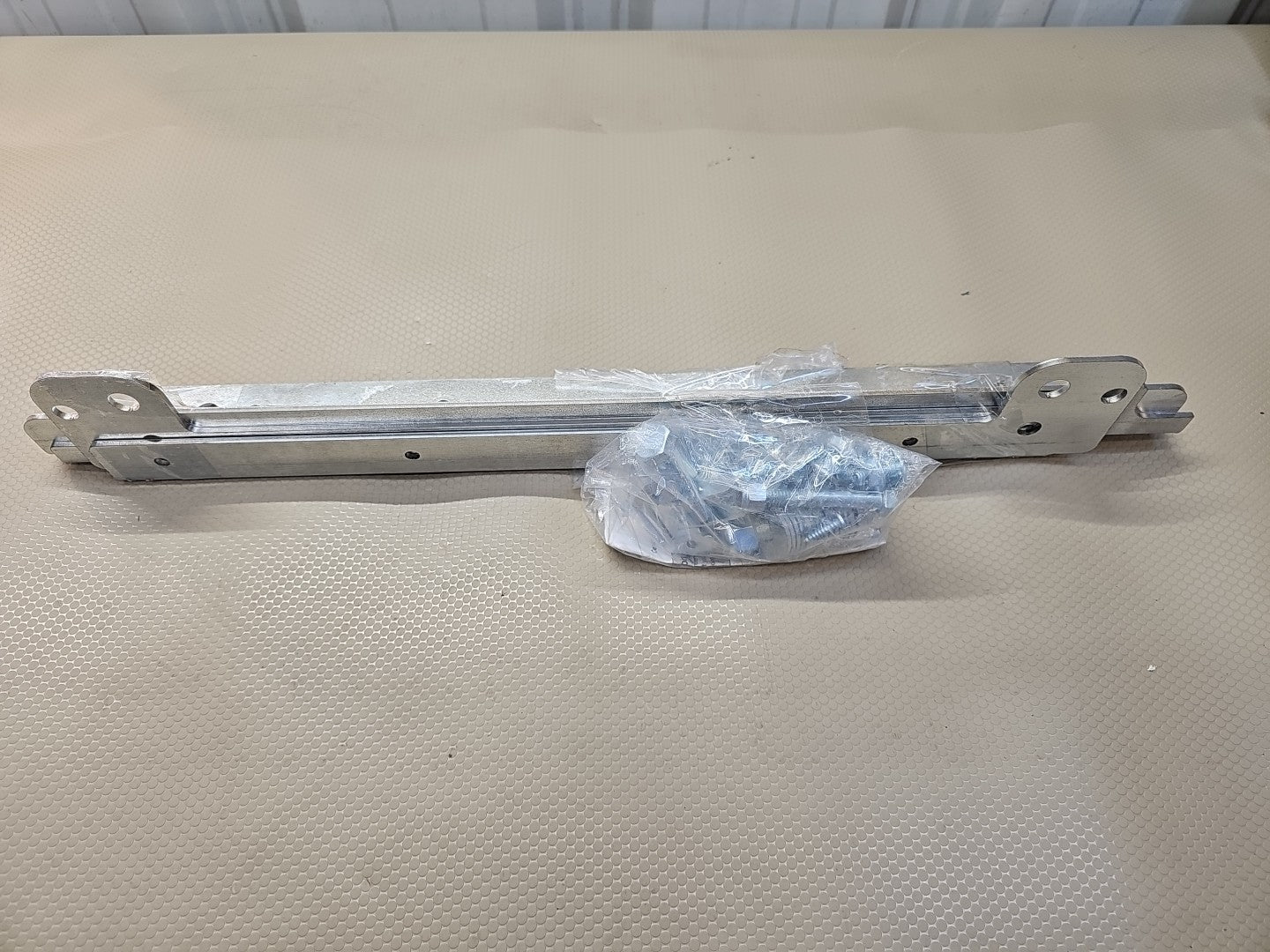 DAYTON 56JN70 19" Sq Steel Roof Fan To Curb Hinge Kit 56JN70