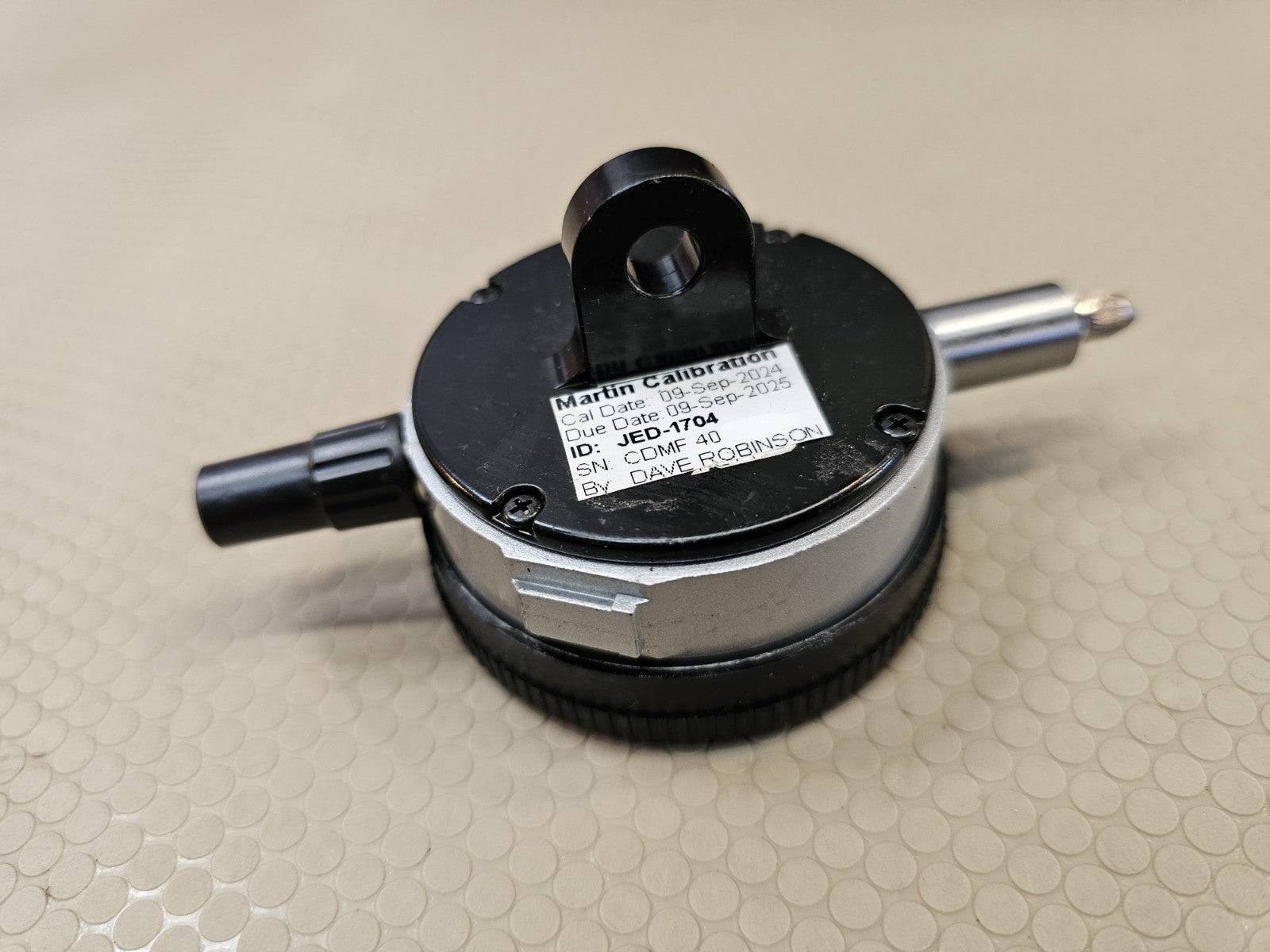 MITUTOYO 2803A-10 Dial Indicator,0 to 0.025 In,0-5-0 6NRA7 *LIGHT USE*